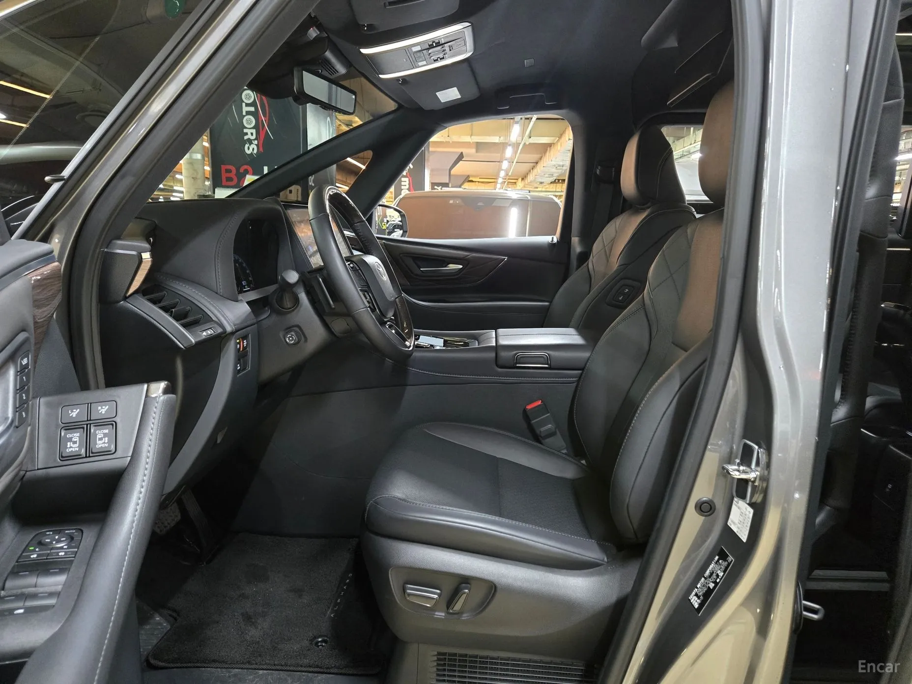 Toyota Alphard 4th Generation превью 10