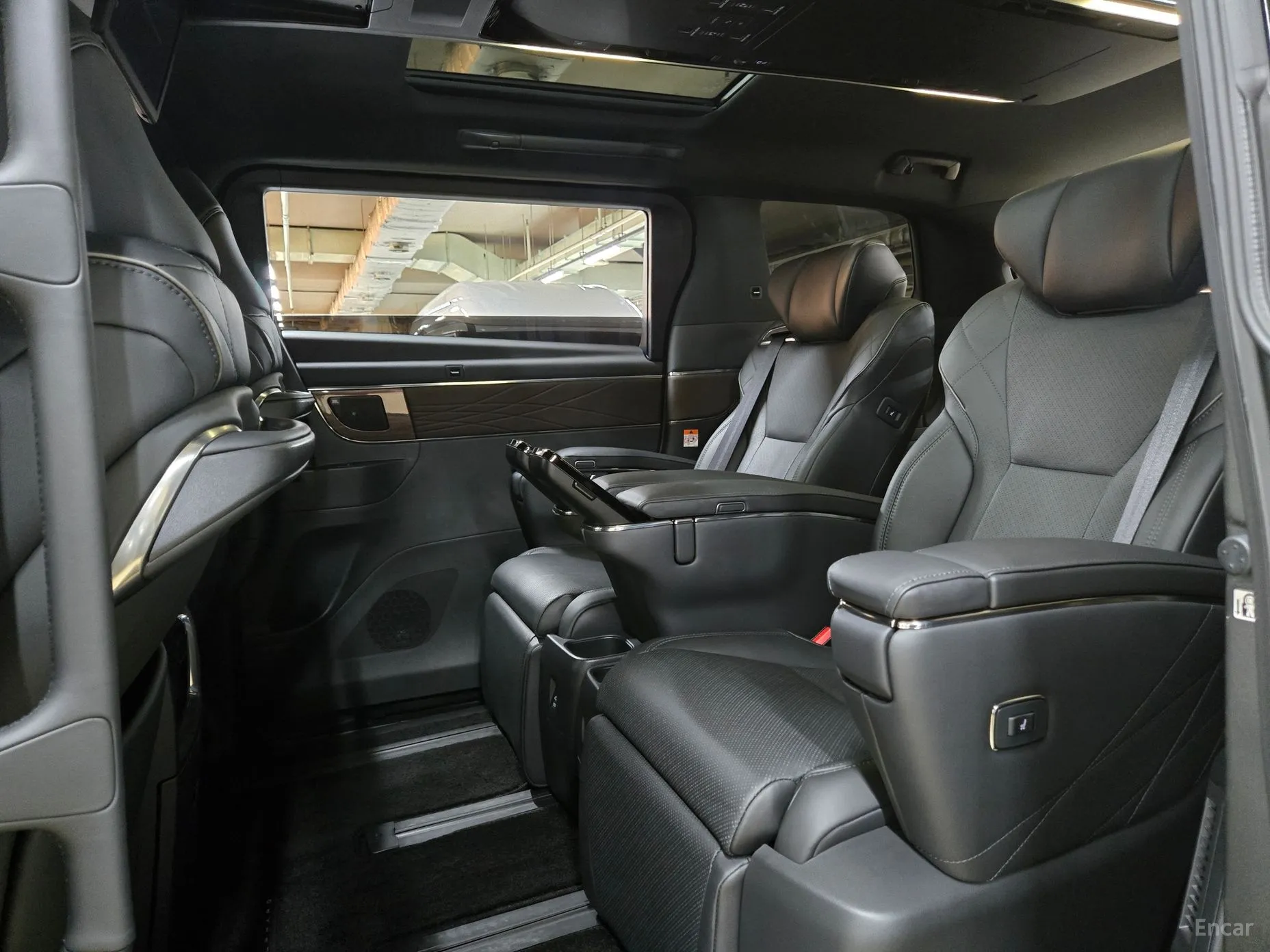Toyota Alphard 4th Generation превью 11