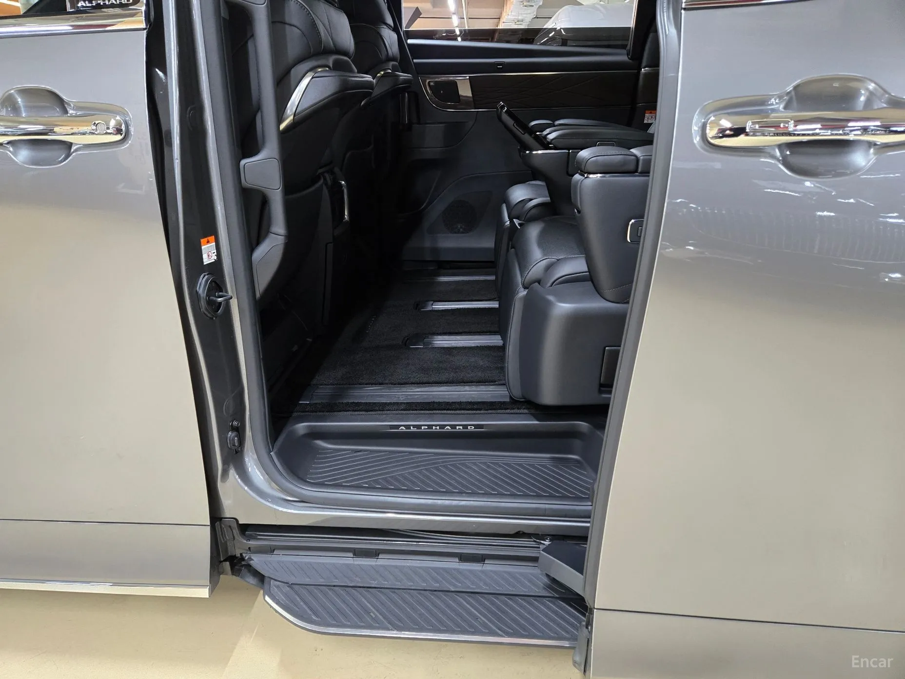 Toyota Alphard 4th Generation превью 13
