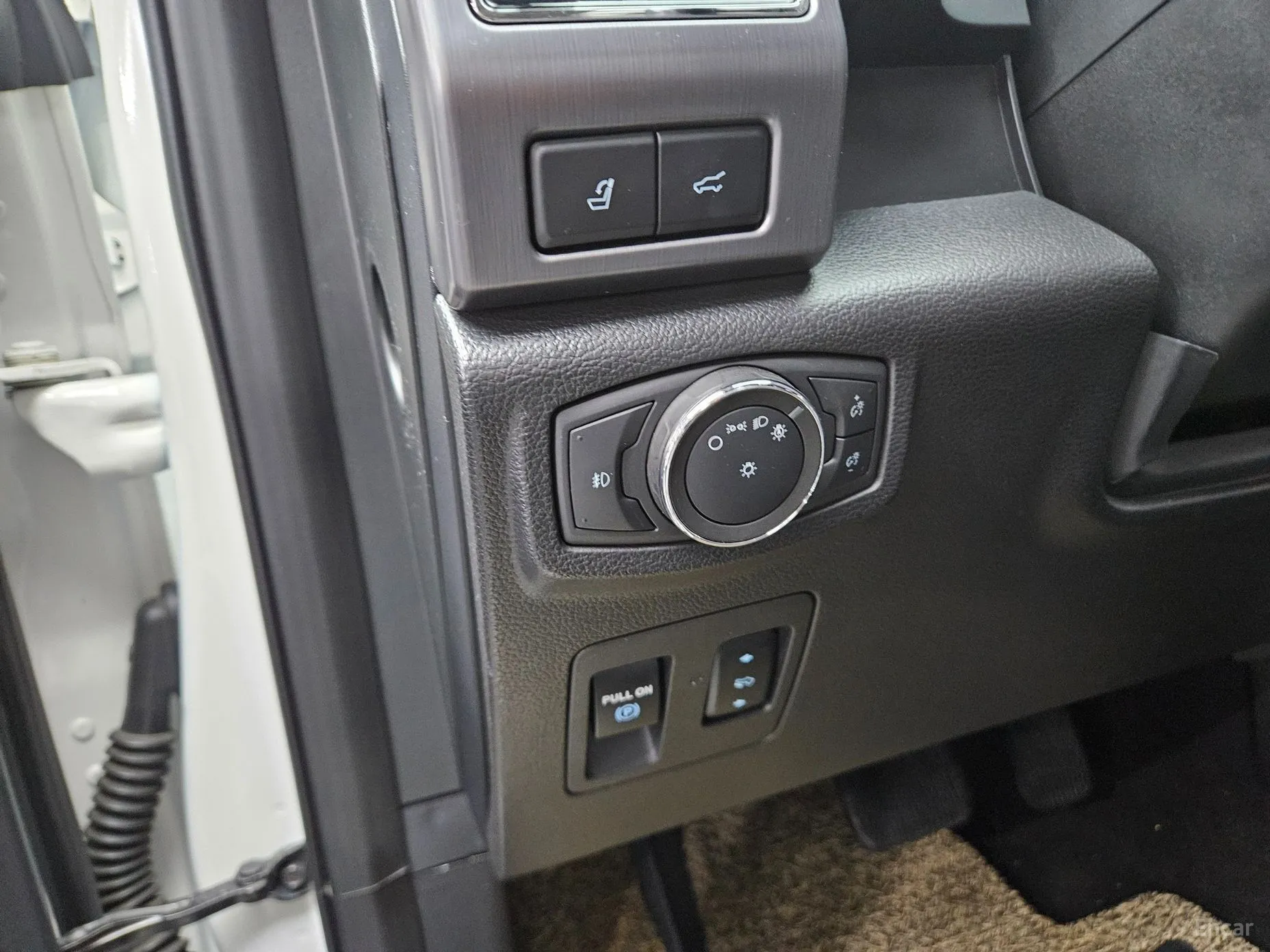 Ford Expedition превью 11
