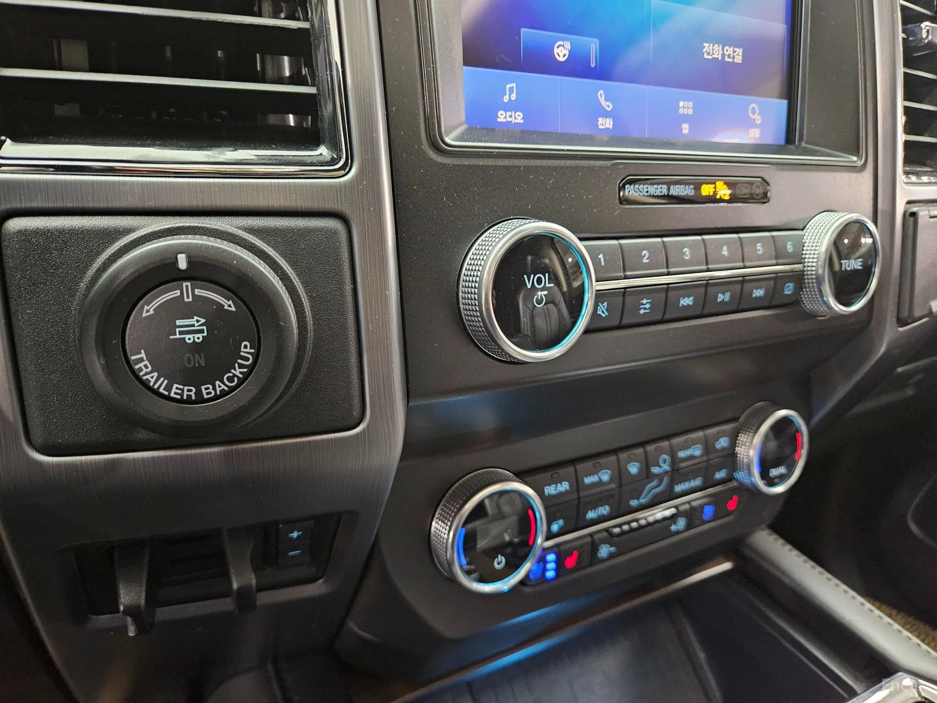 Ford Expedition превью 13