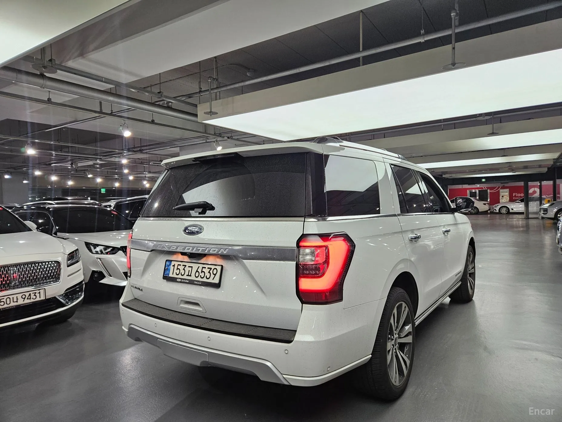 Ford Expedition превью 4
