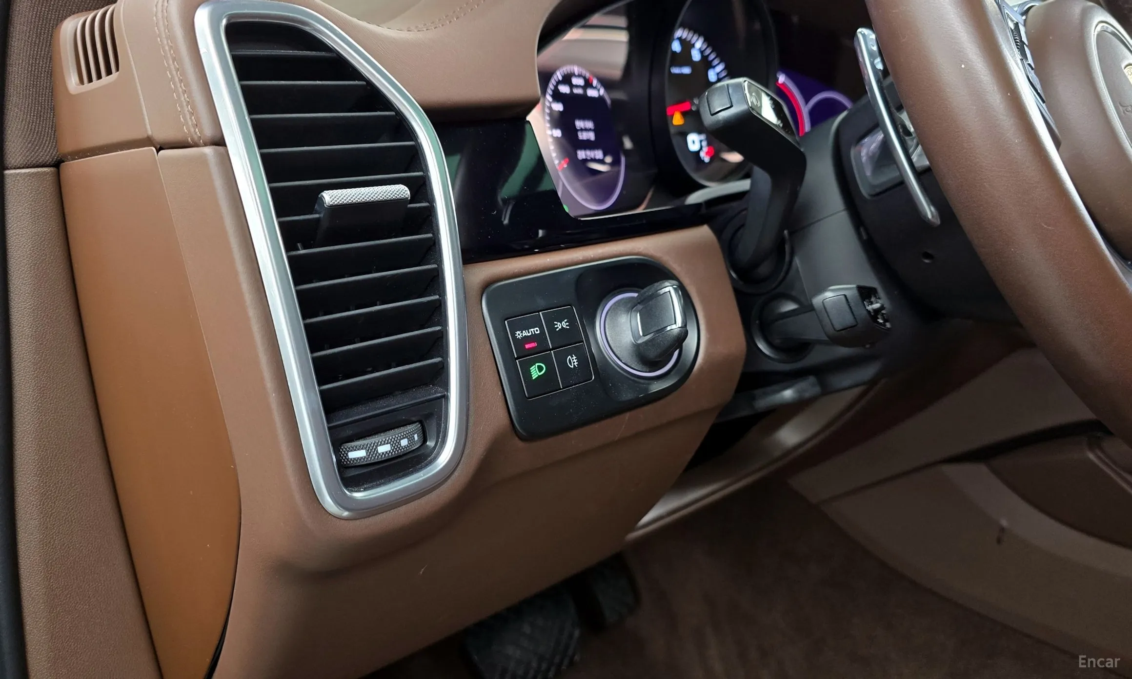 Porsche Cayenne (PO536) превью 17
