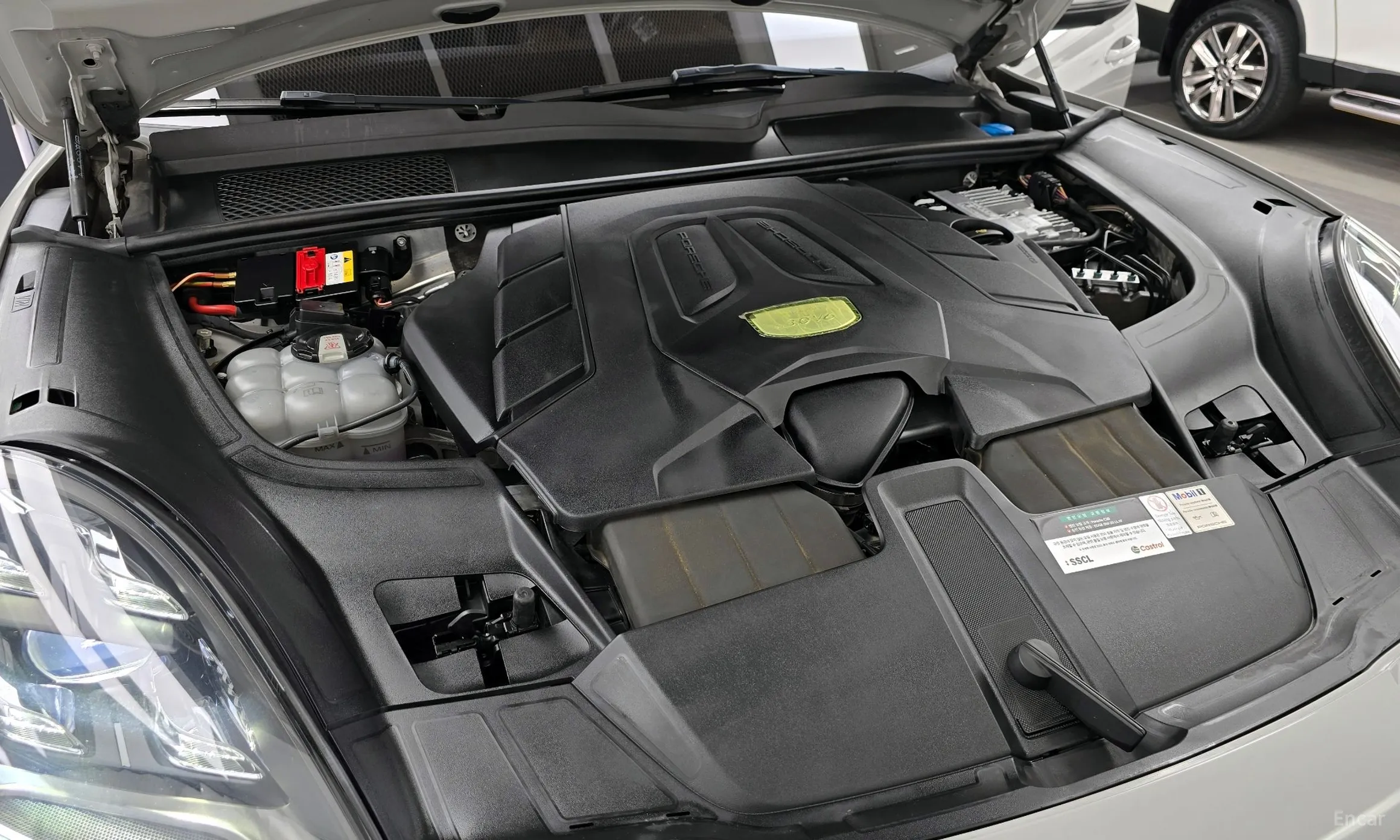 Porsche Cayenne (PO536) превью 6