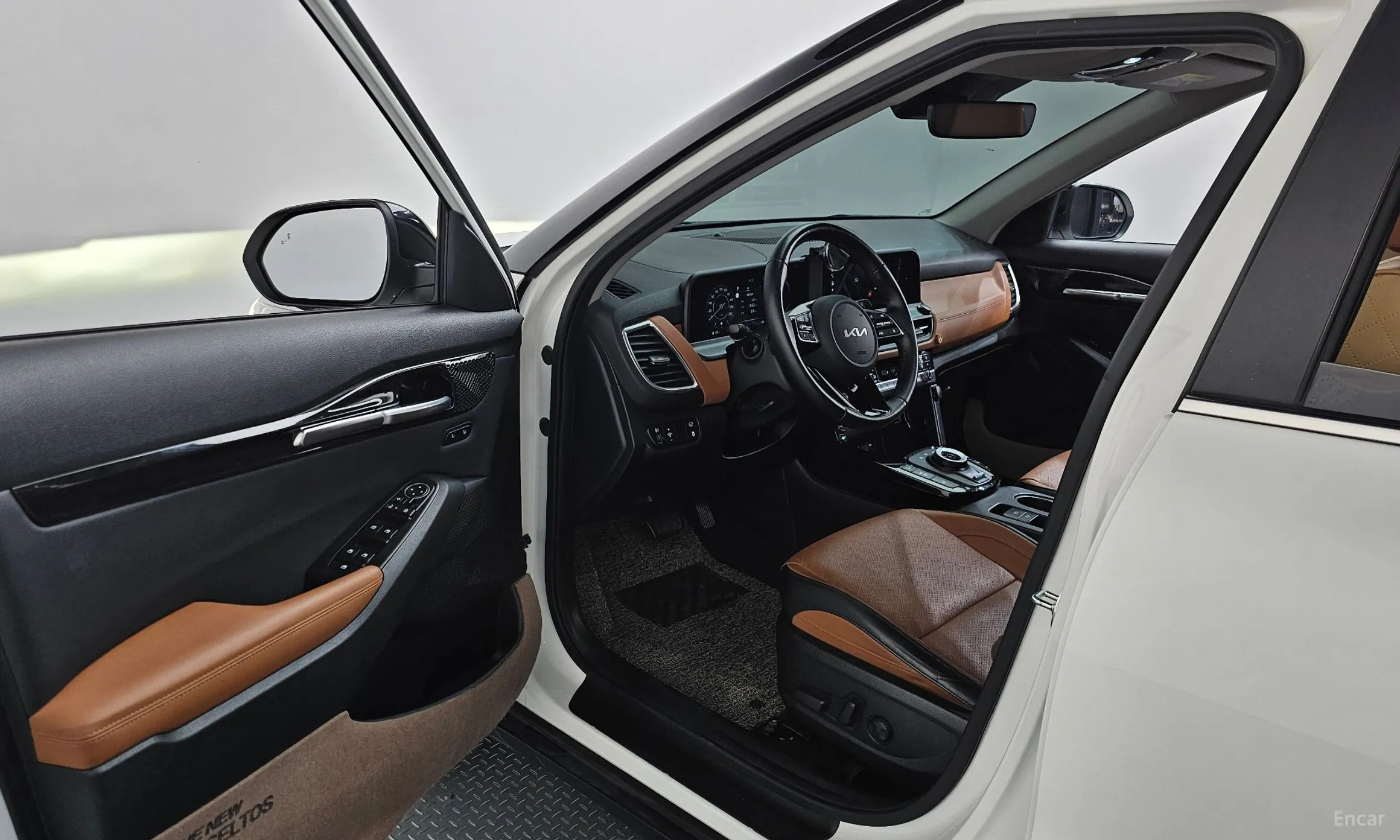 Kia Seltos превью 10