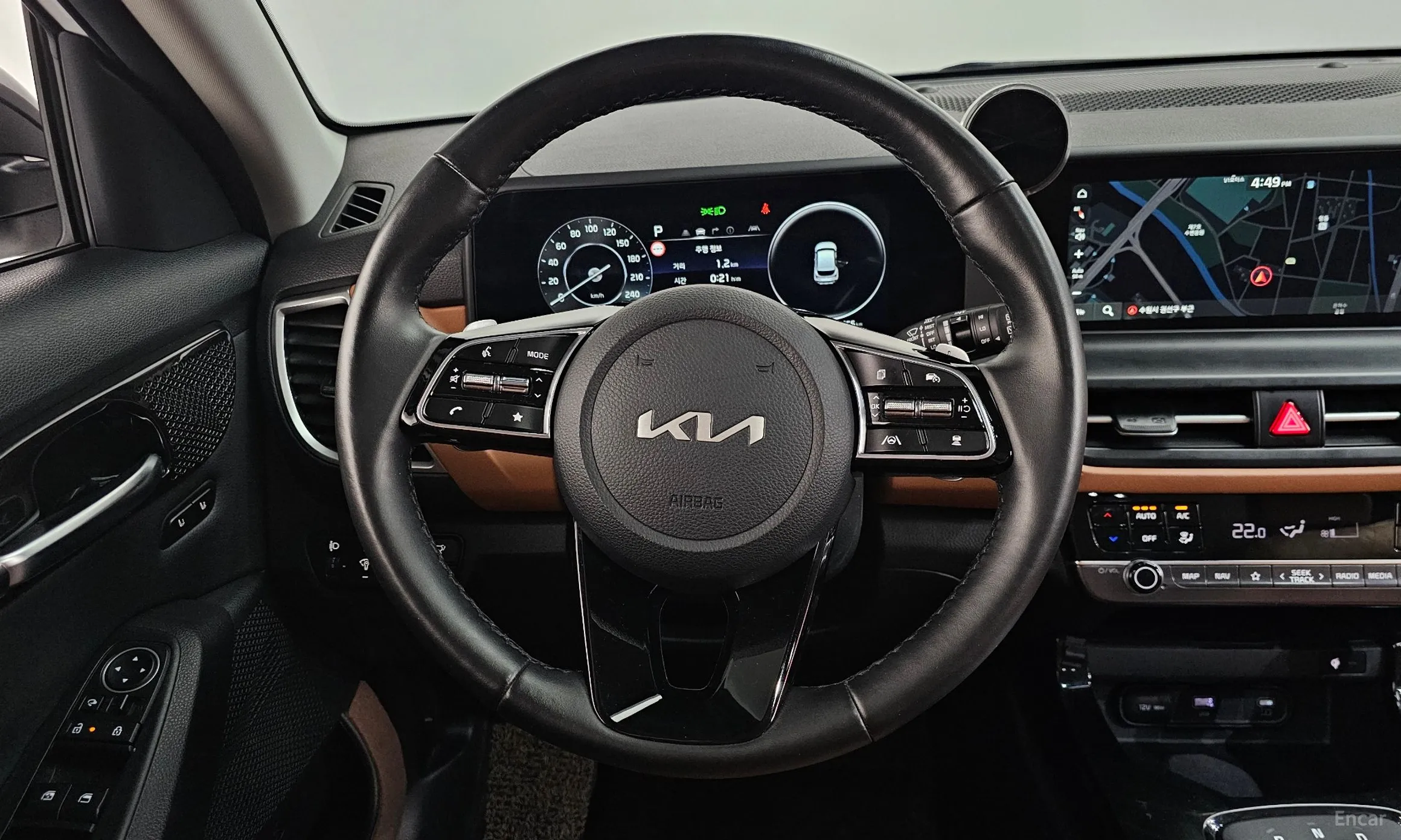 Kia Seltos превью 13