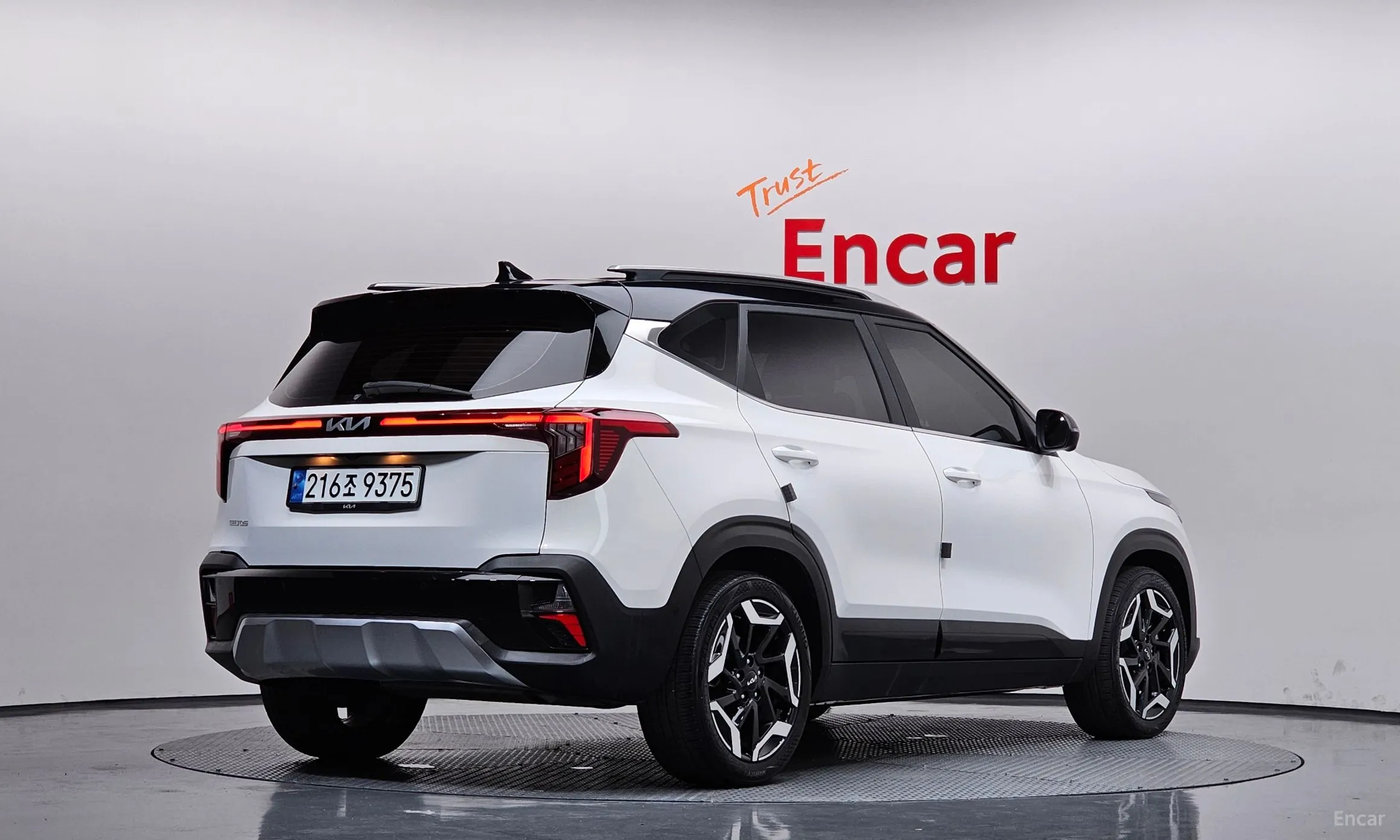 Kia Seltos превью 2
