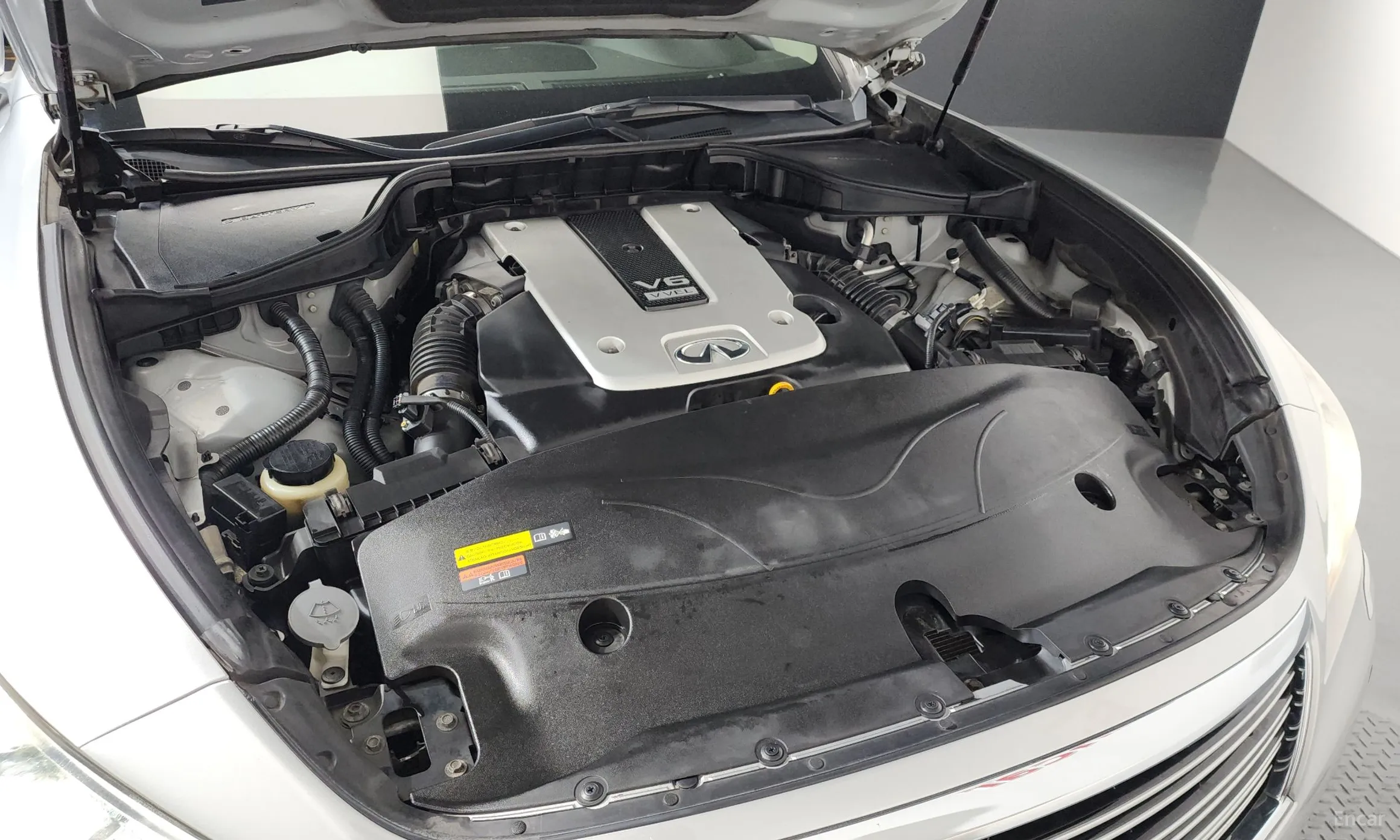 Infiniti Q70 превью 6