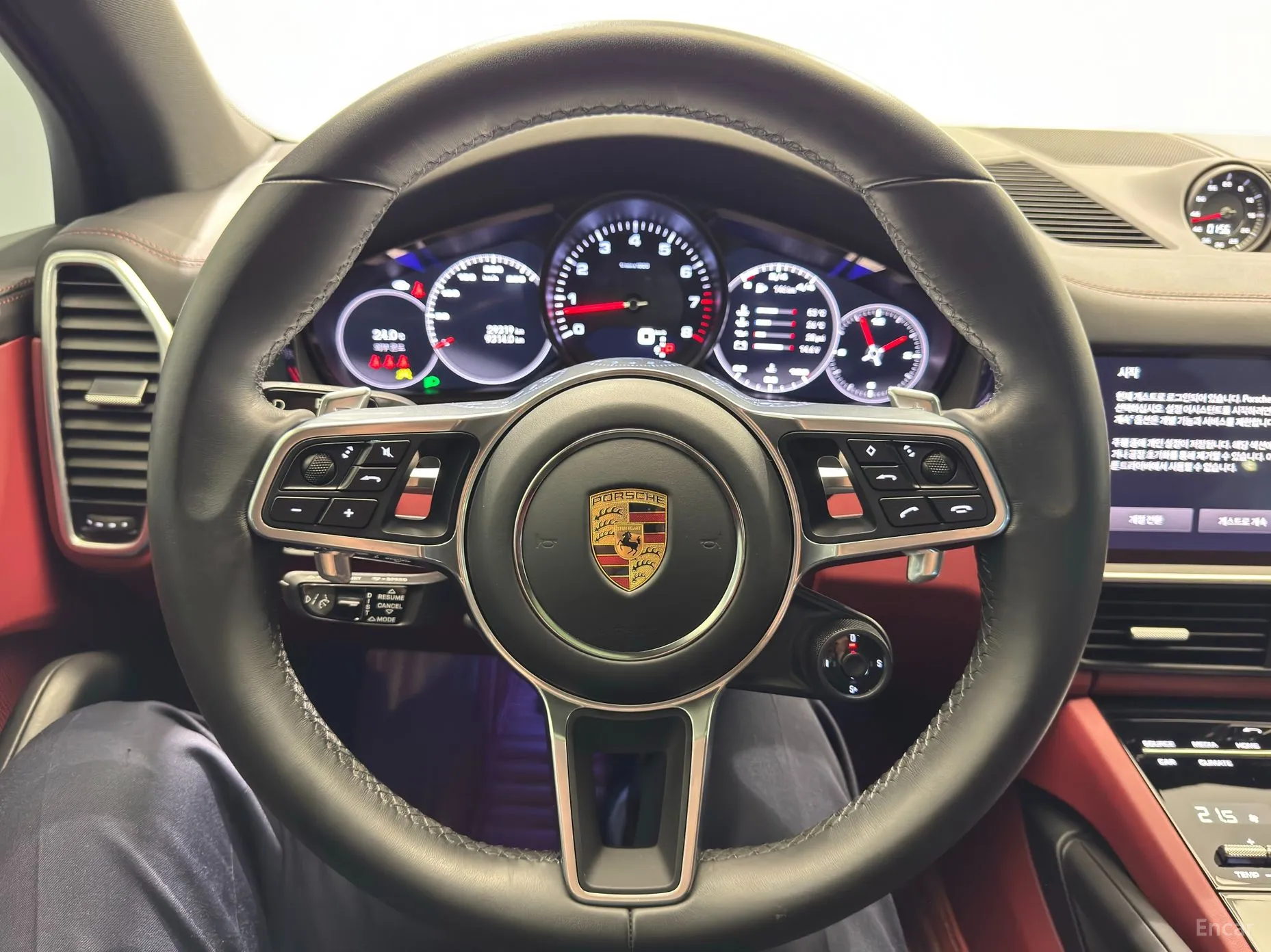 Porsche Cayenne (PO536) превью 12