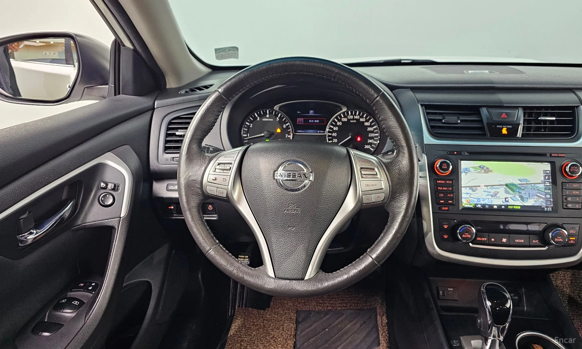 Nissan Altima превью 13