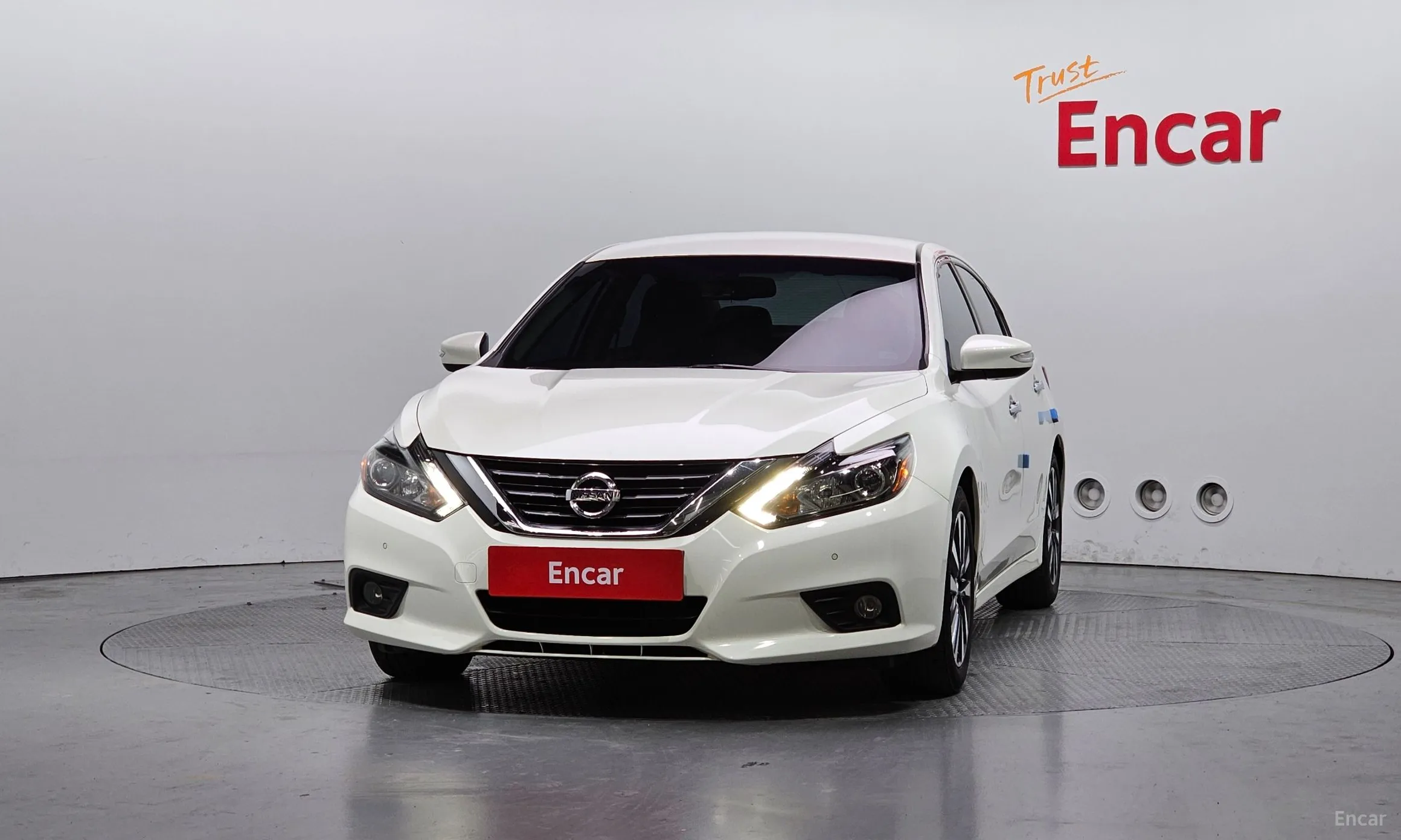 Nissan Altima превью 3