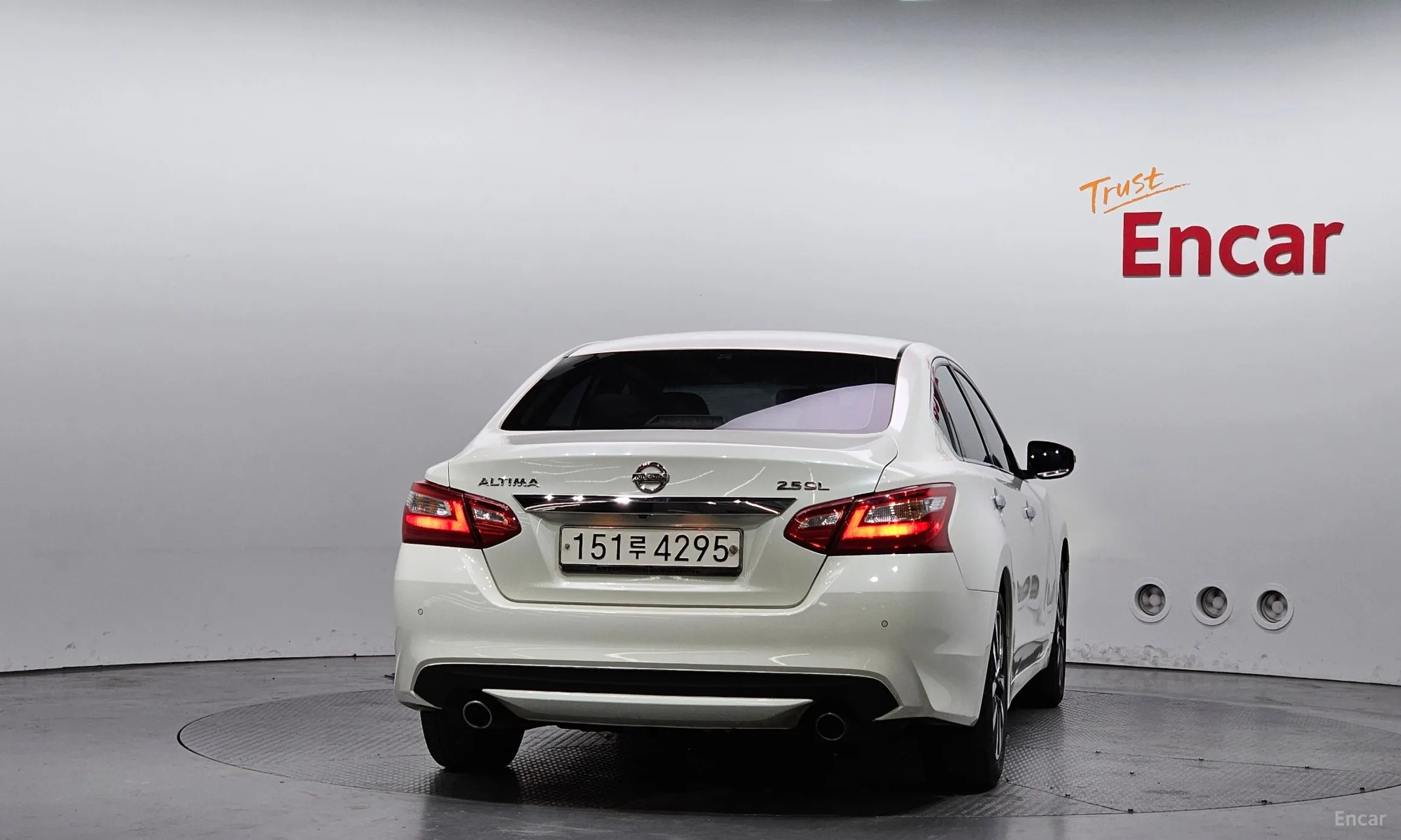 Nissan Altima превью 4
