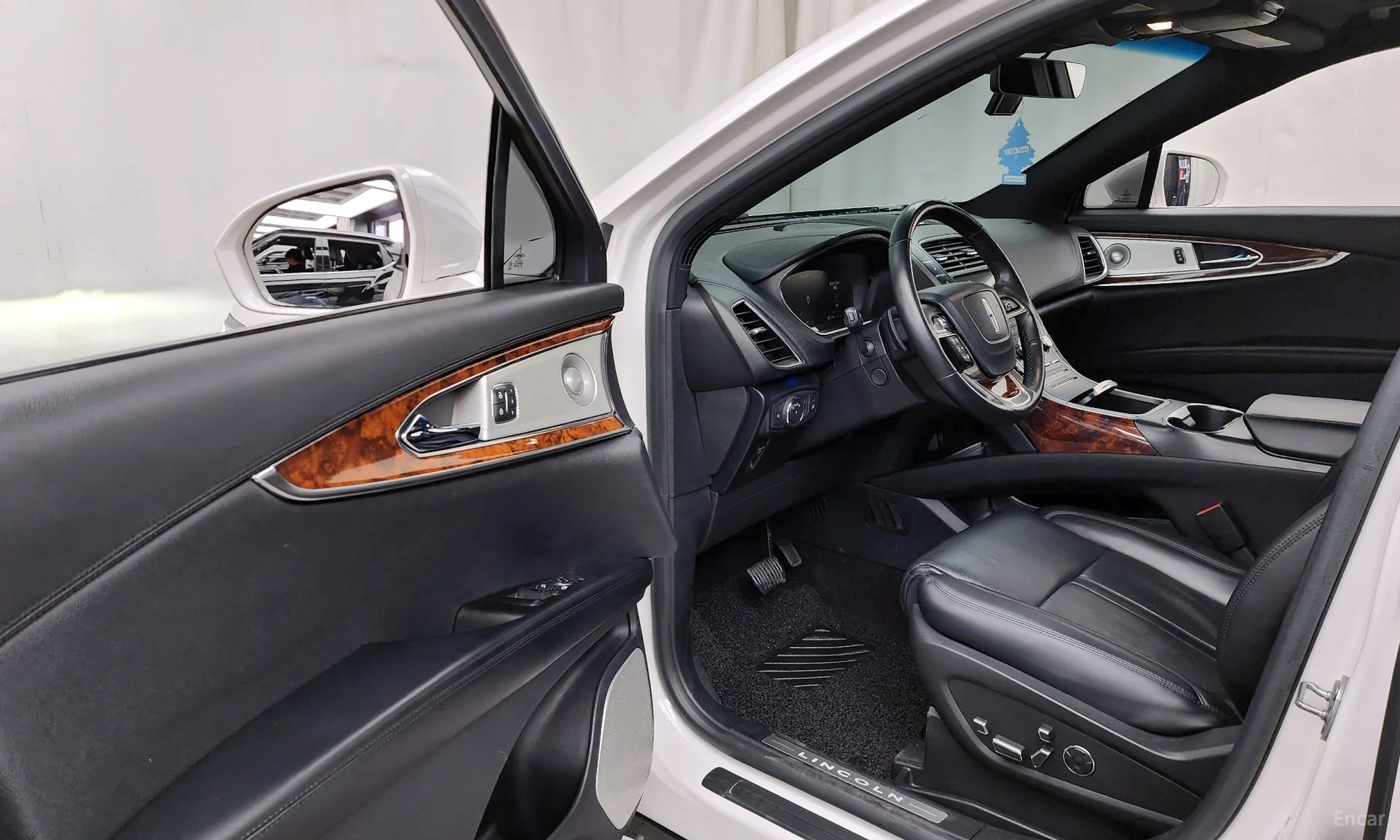 Lincoln Nautilus Gen 1 превью 10