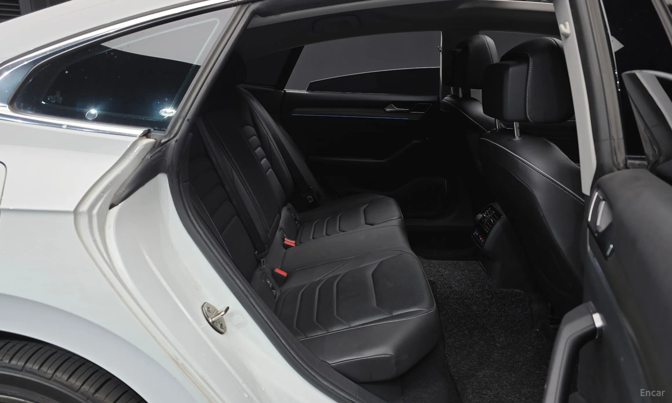 Volkswagen Ateon превью 11