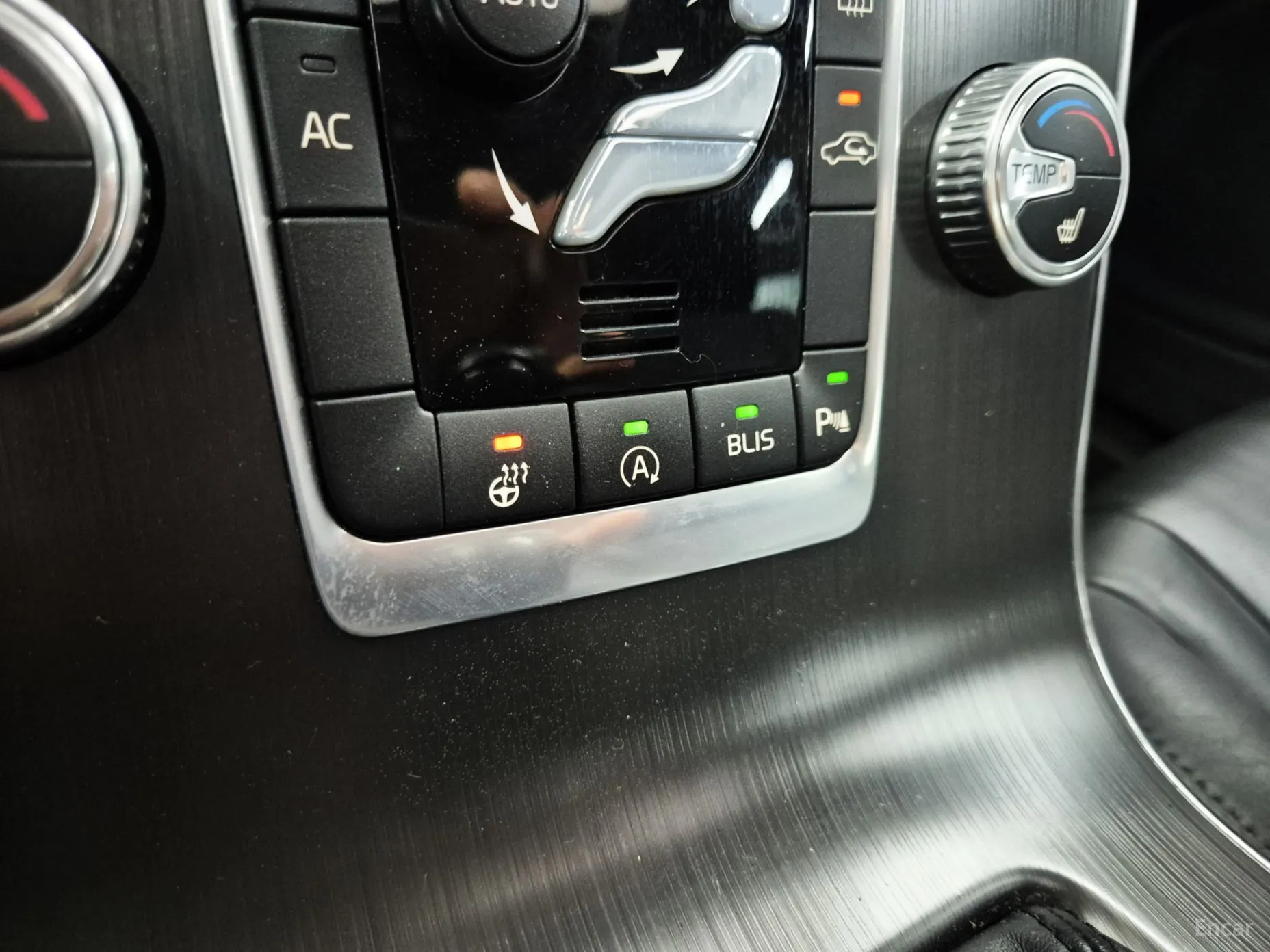 Volvo S60 превью 10