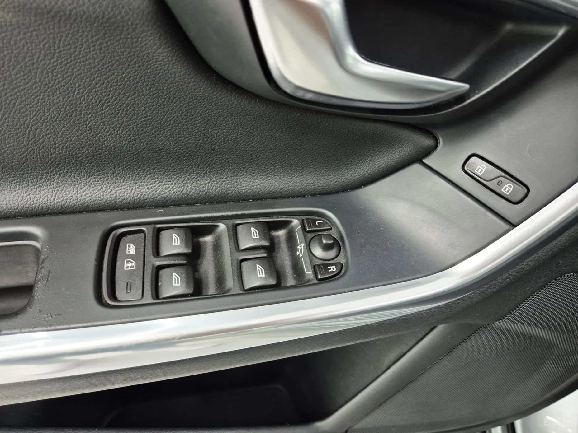 Volvo S60 превью 19