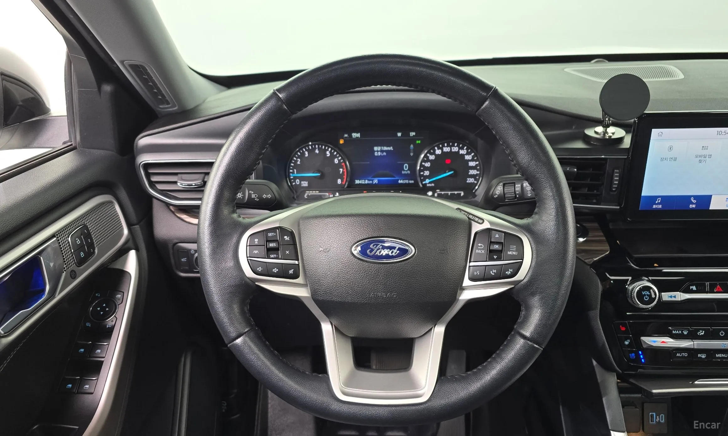 Ford Explorer 6th Generation превью 12