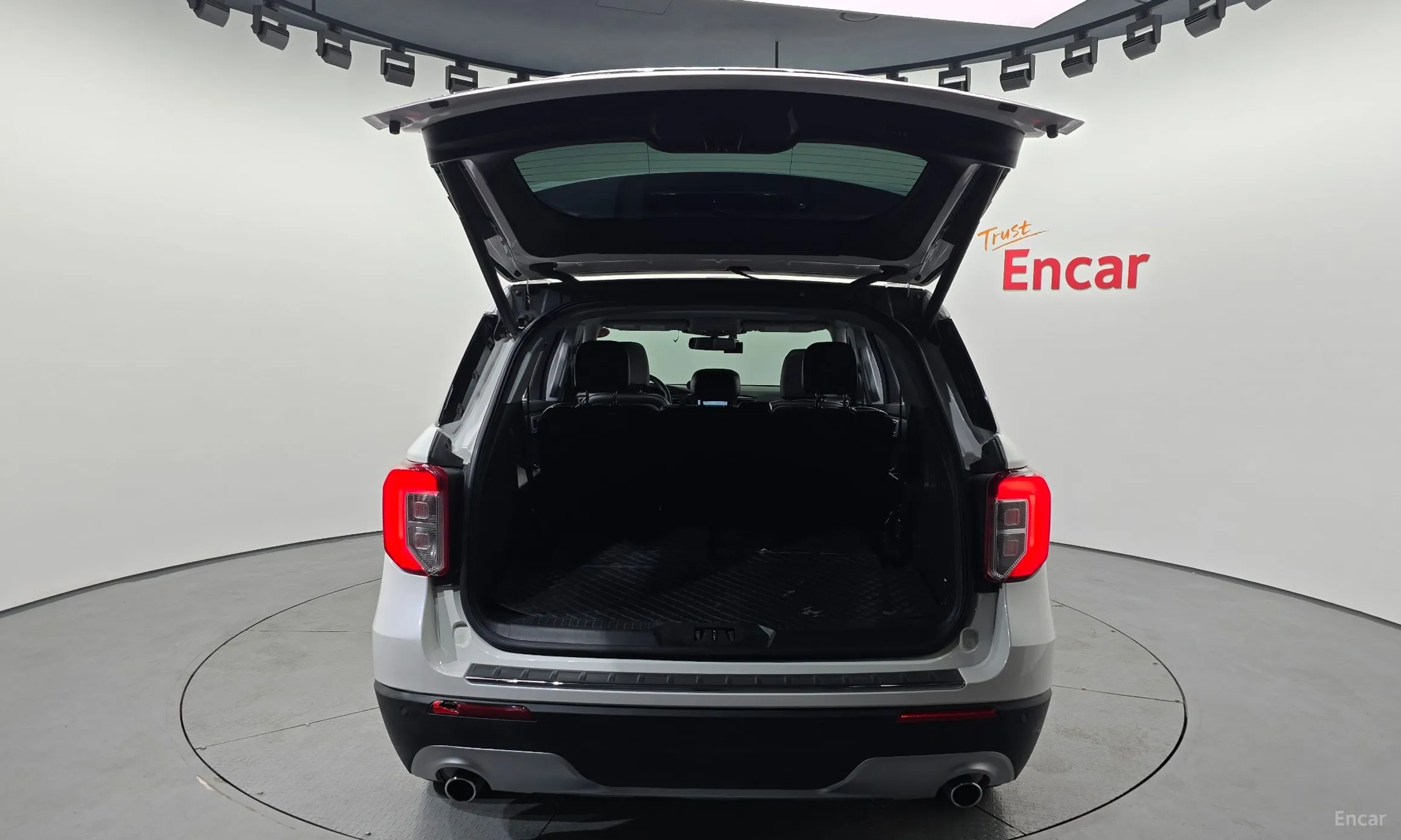 Ford Explorer 6th Generation превью 17