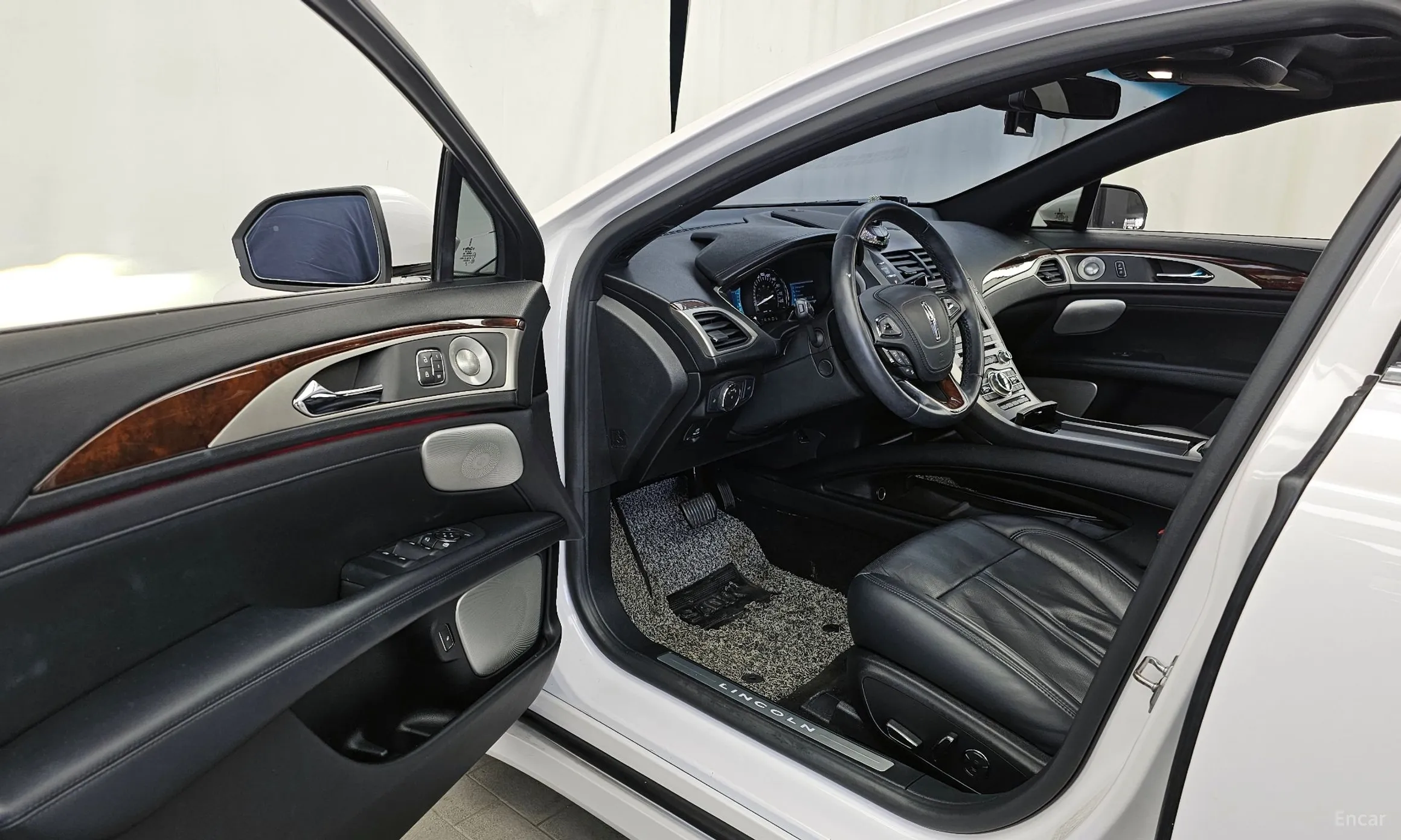 Lincoln New MKZ превью 10