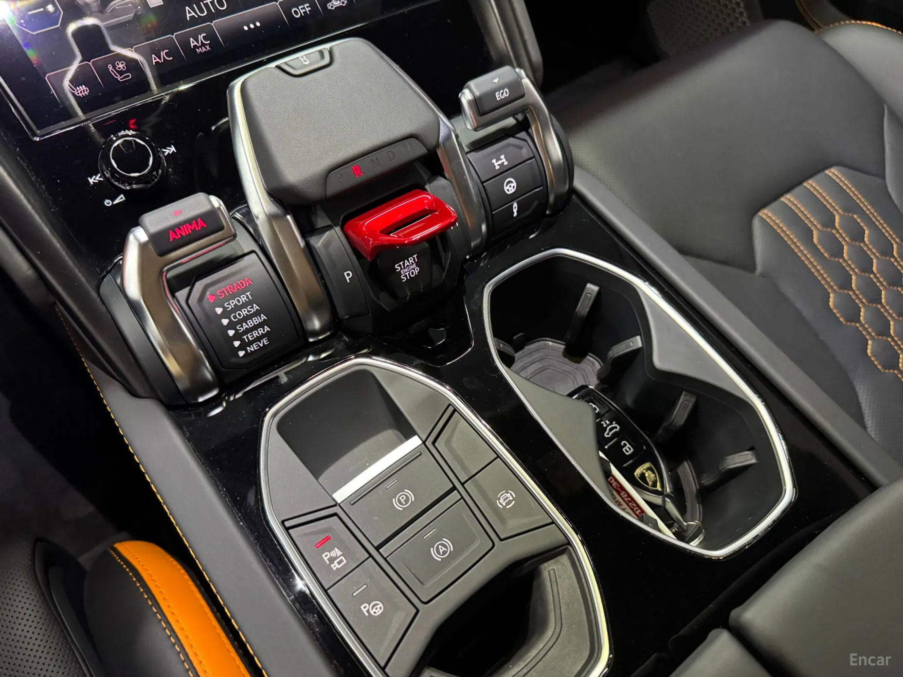 Lamborghini Urus превью 10