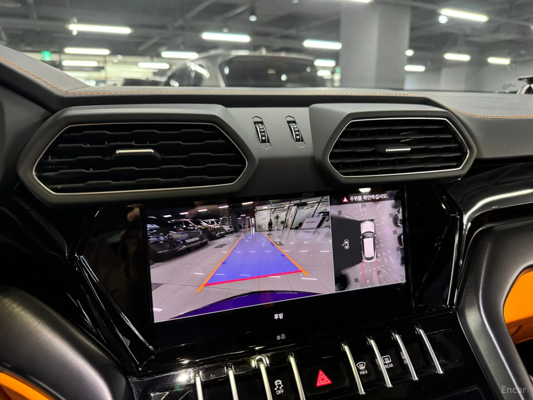 Lamborghini Urus превью 8