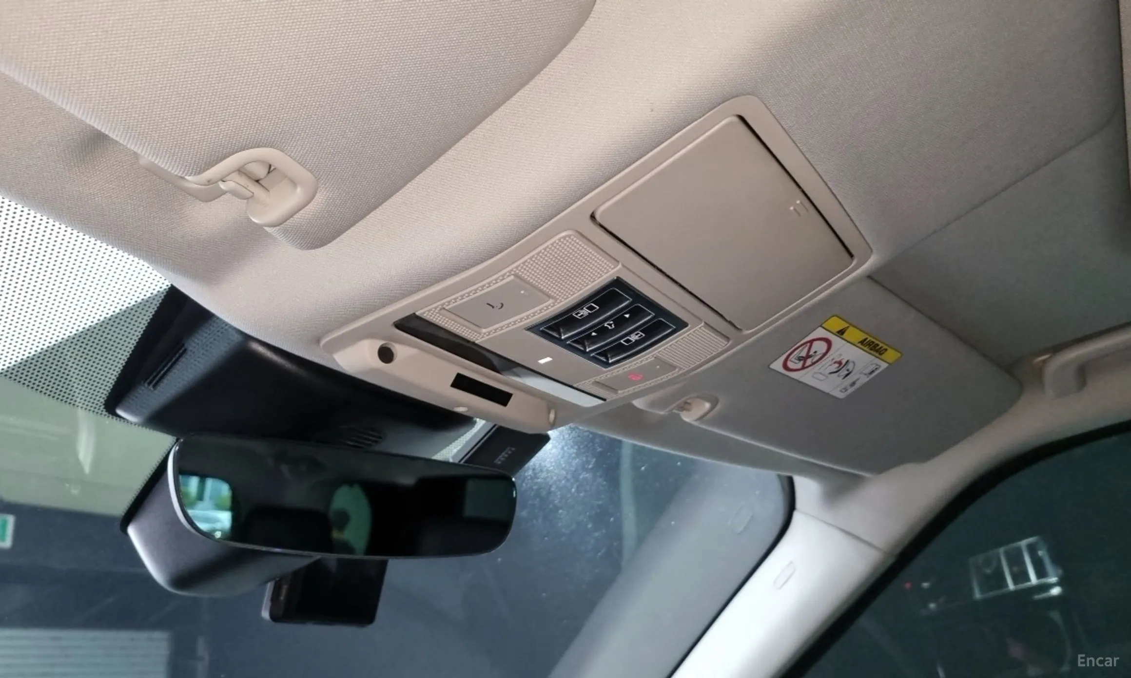 Land Rover Discovery 5 превью 12