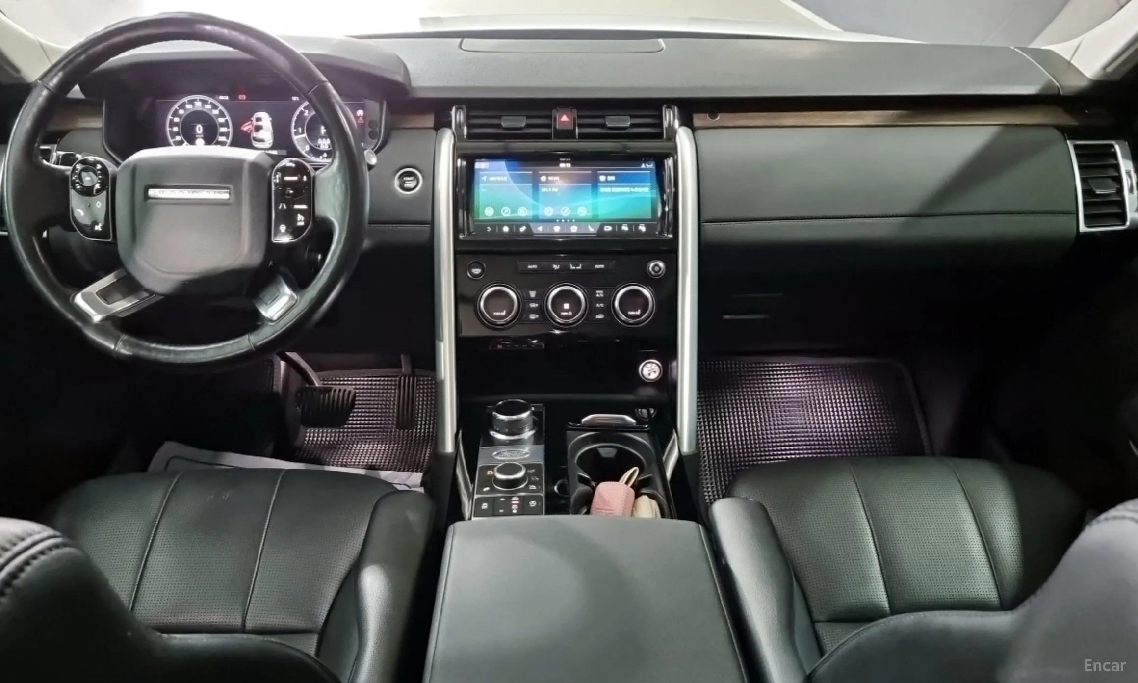 Land Rover Discovery 5 превью 5