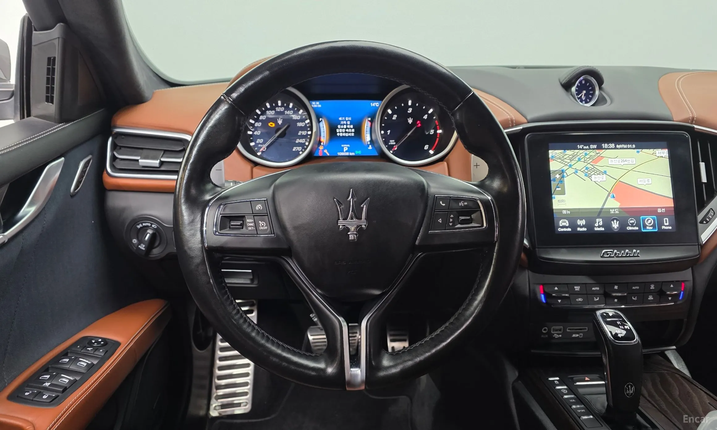 Maserati Ghibli превью 14