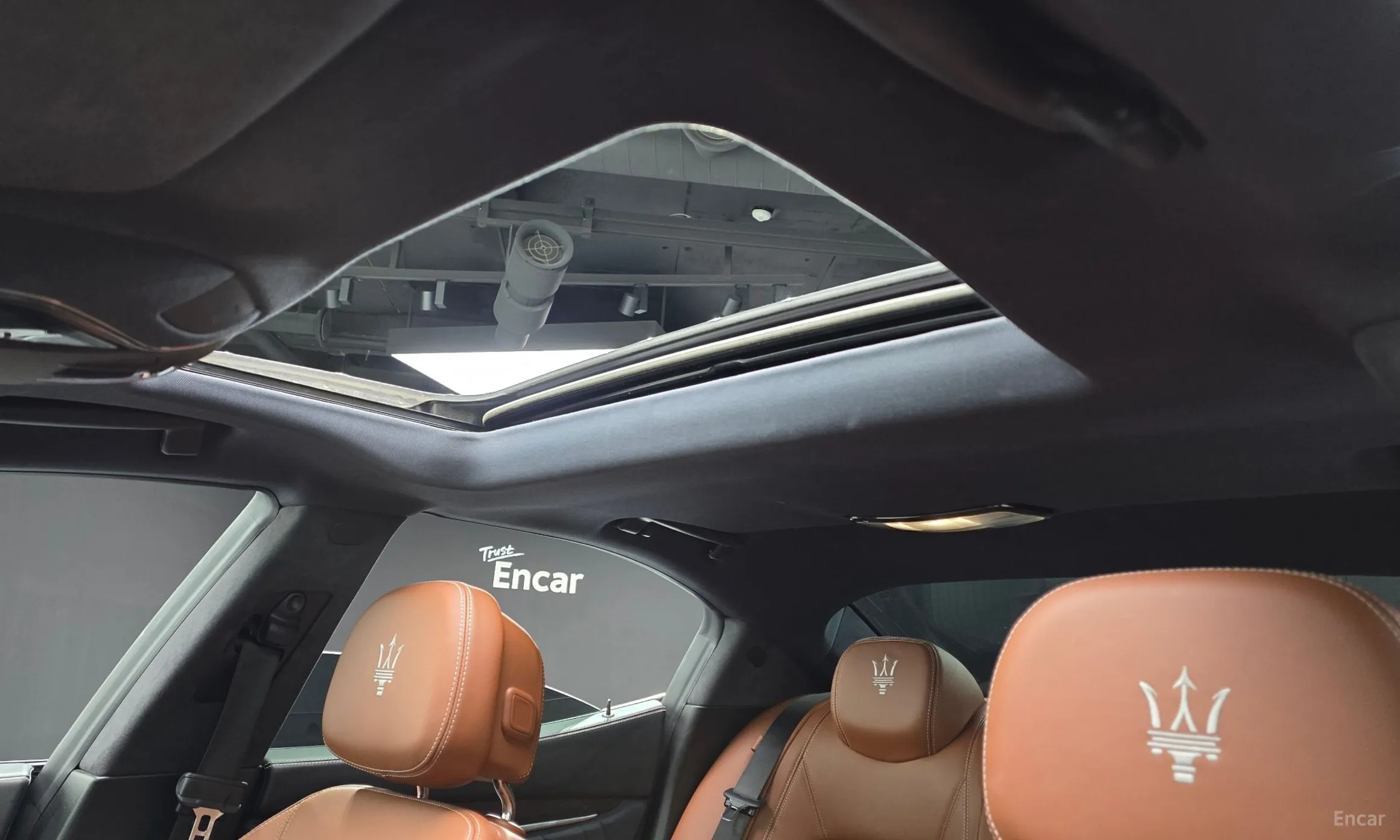 Maserati Ghibli превью 16