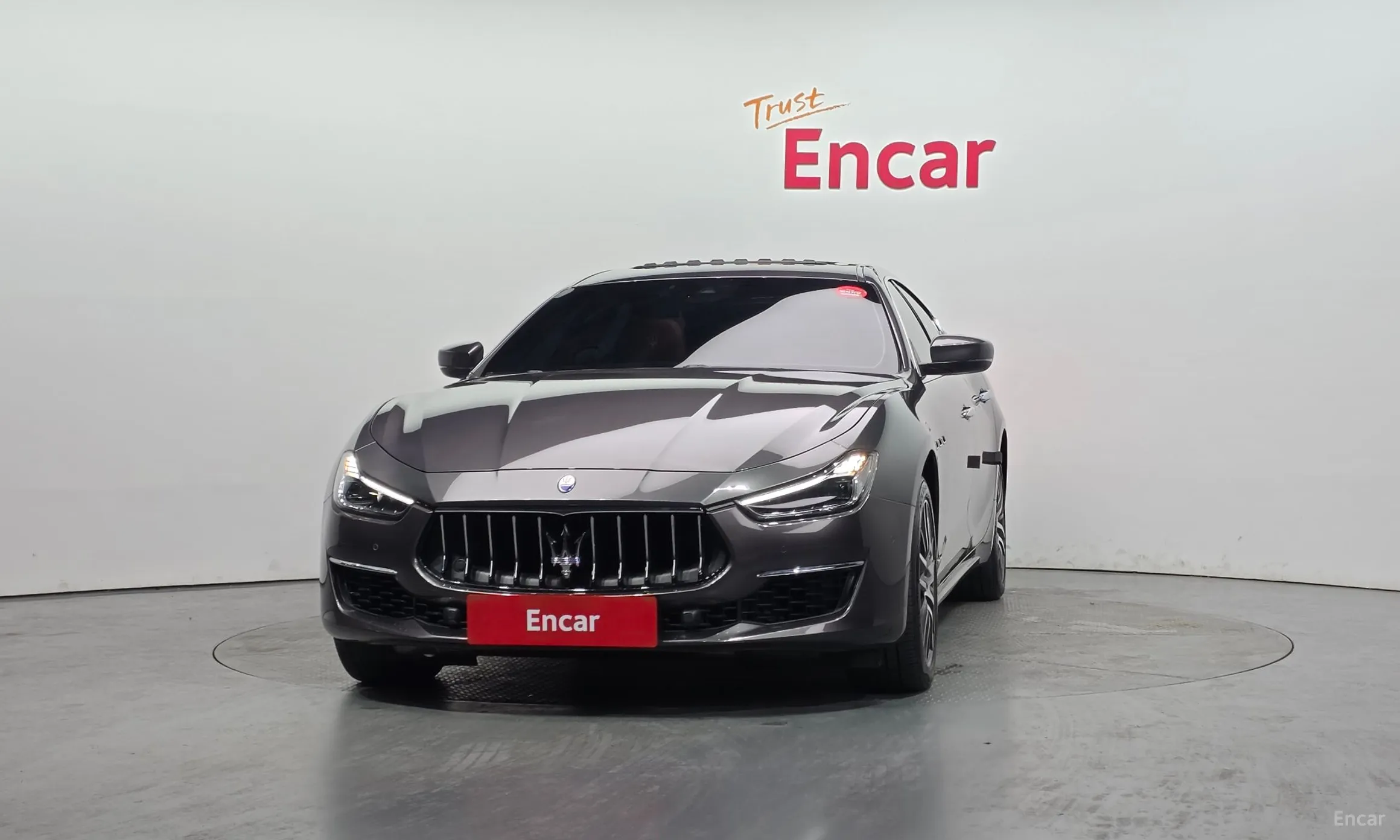Maserati Ghibli превью 3