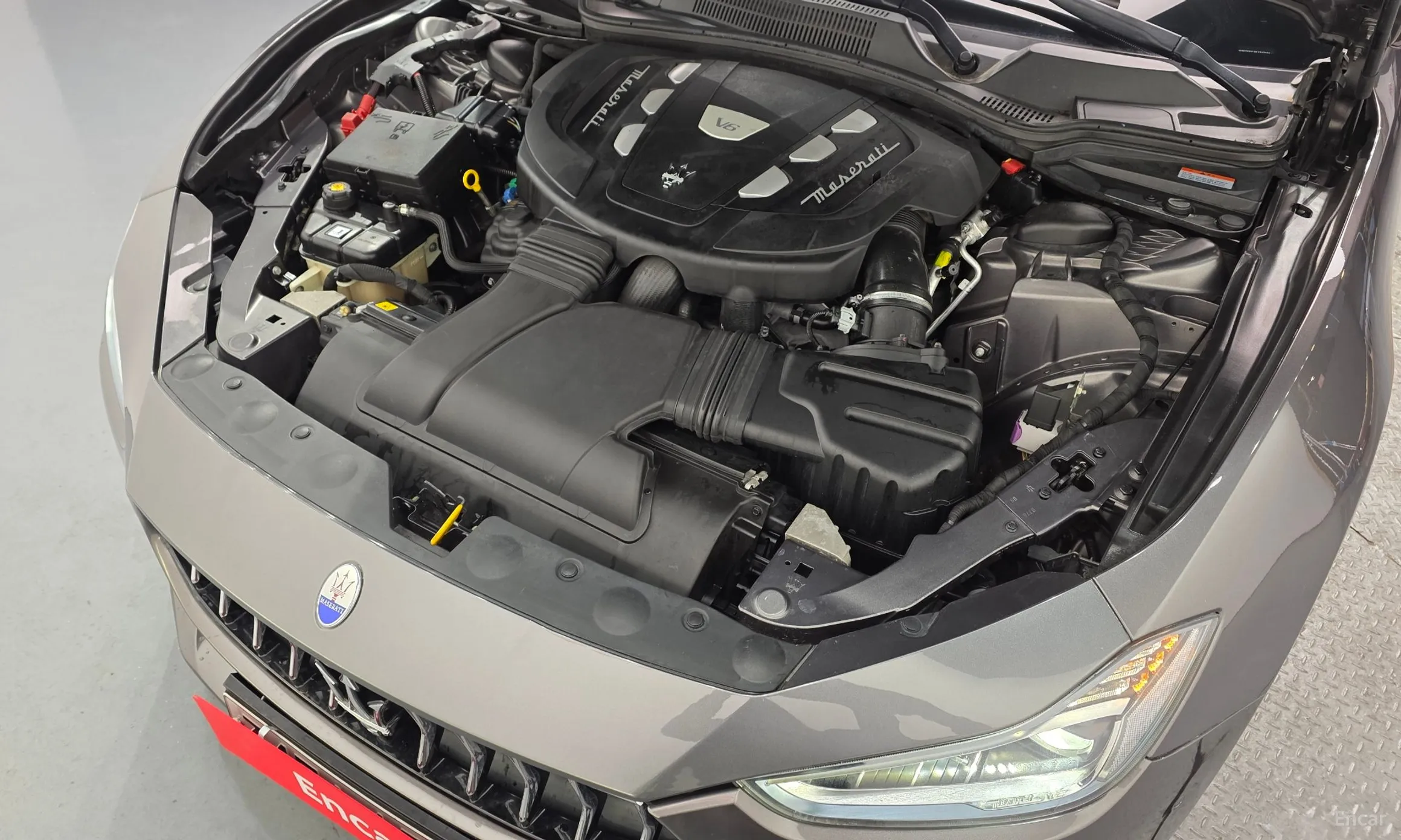 Maserati Ghibli превью 6