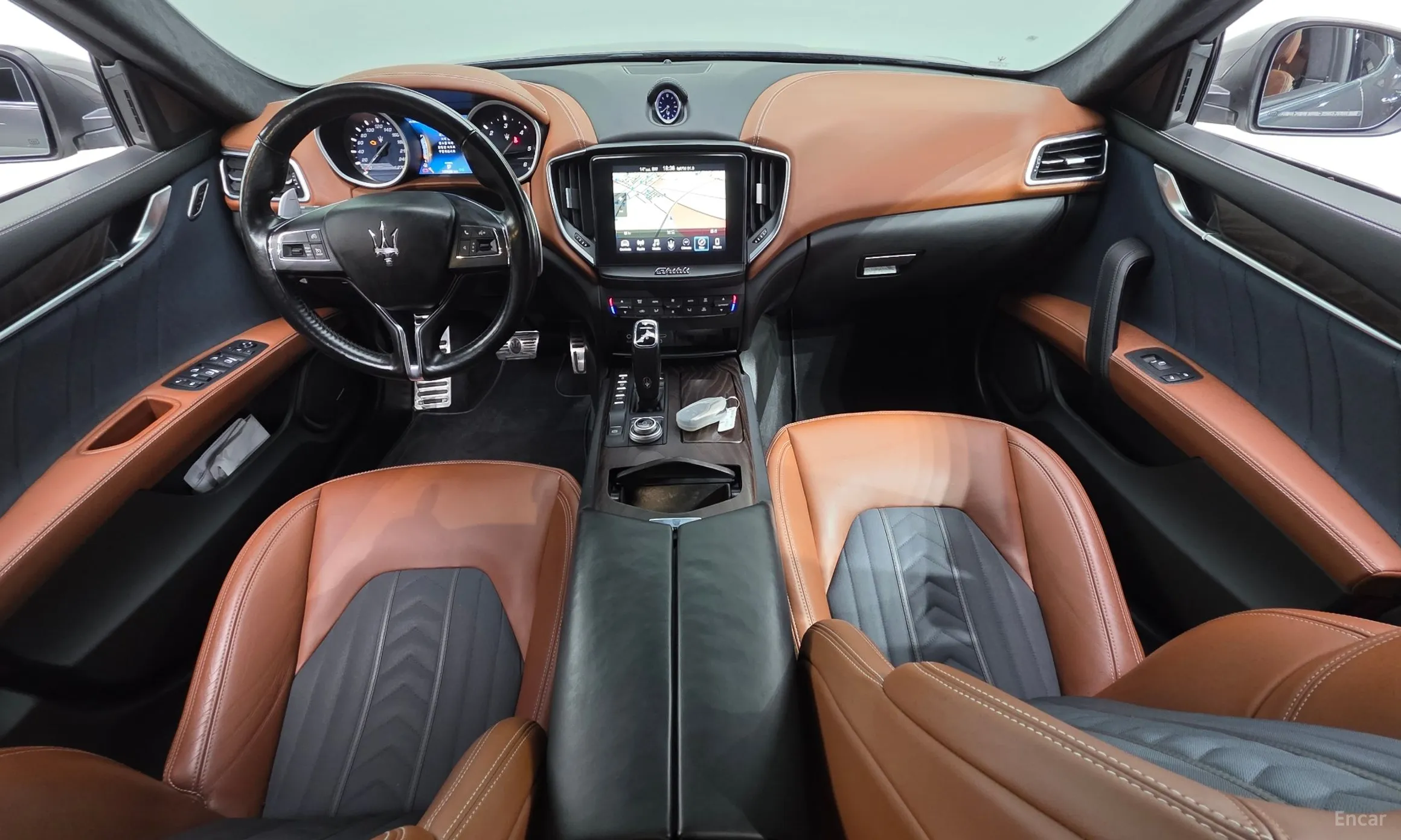 Maserati Ghibli превью 7