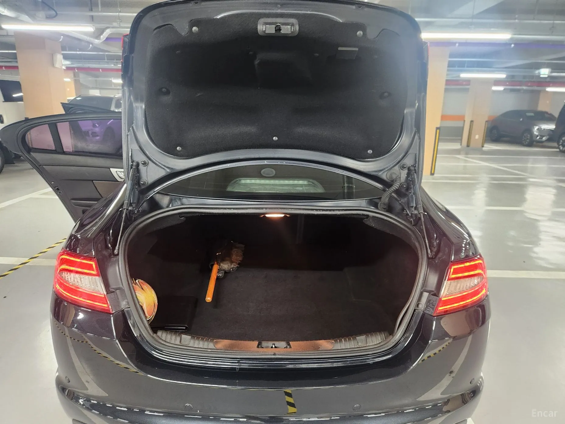 Jaguar XF превью 17