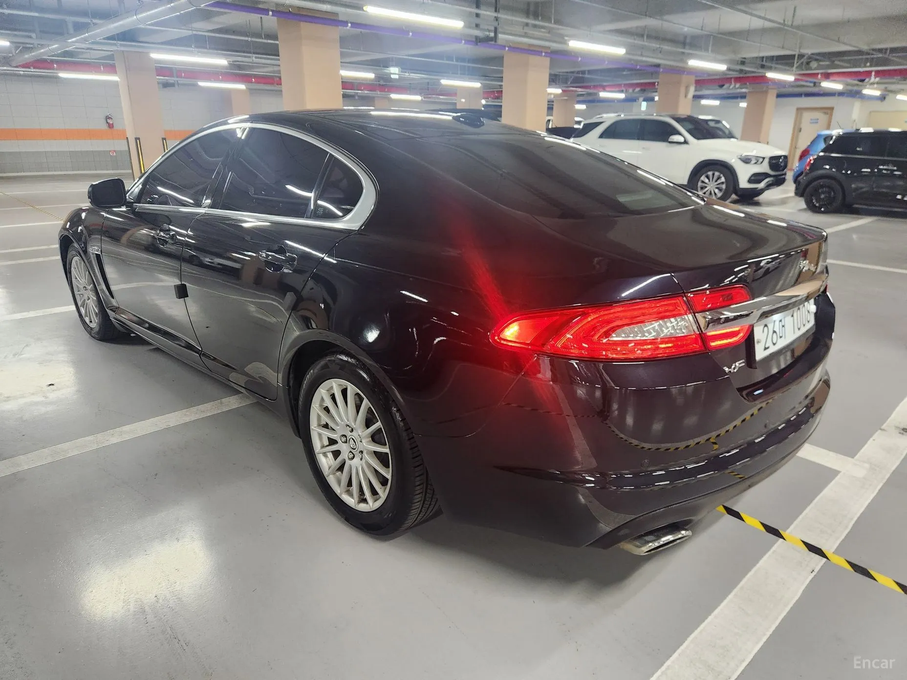 Jaguar XF превью 4