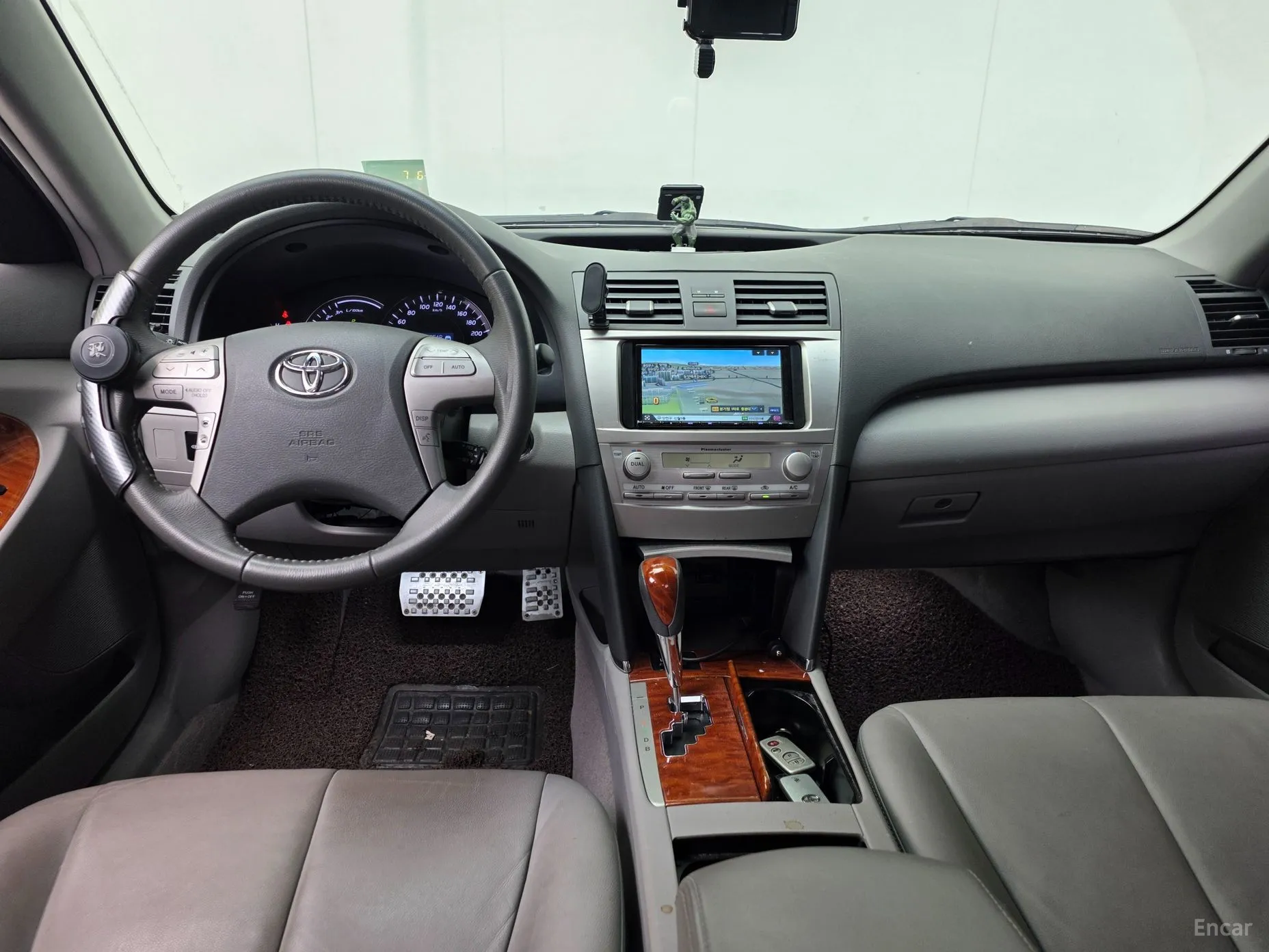 Toyota Camry превью 7