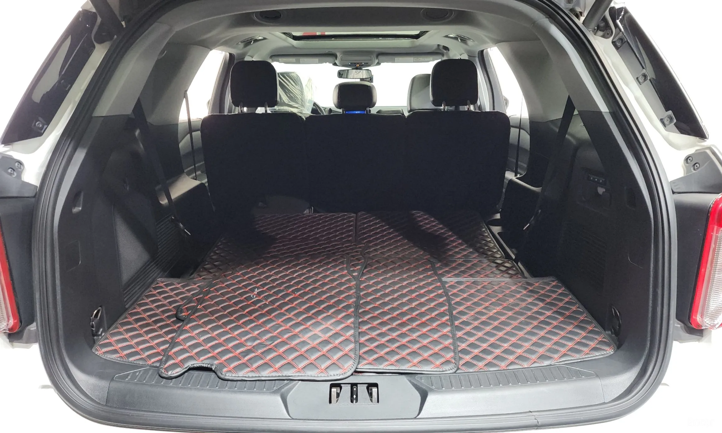 Ford Explorer 6th Generation превью 18