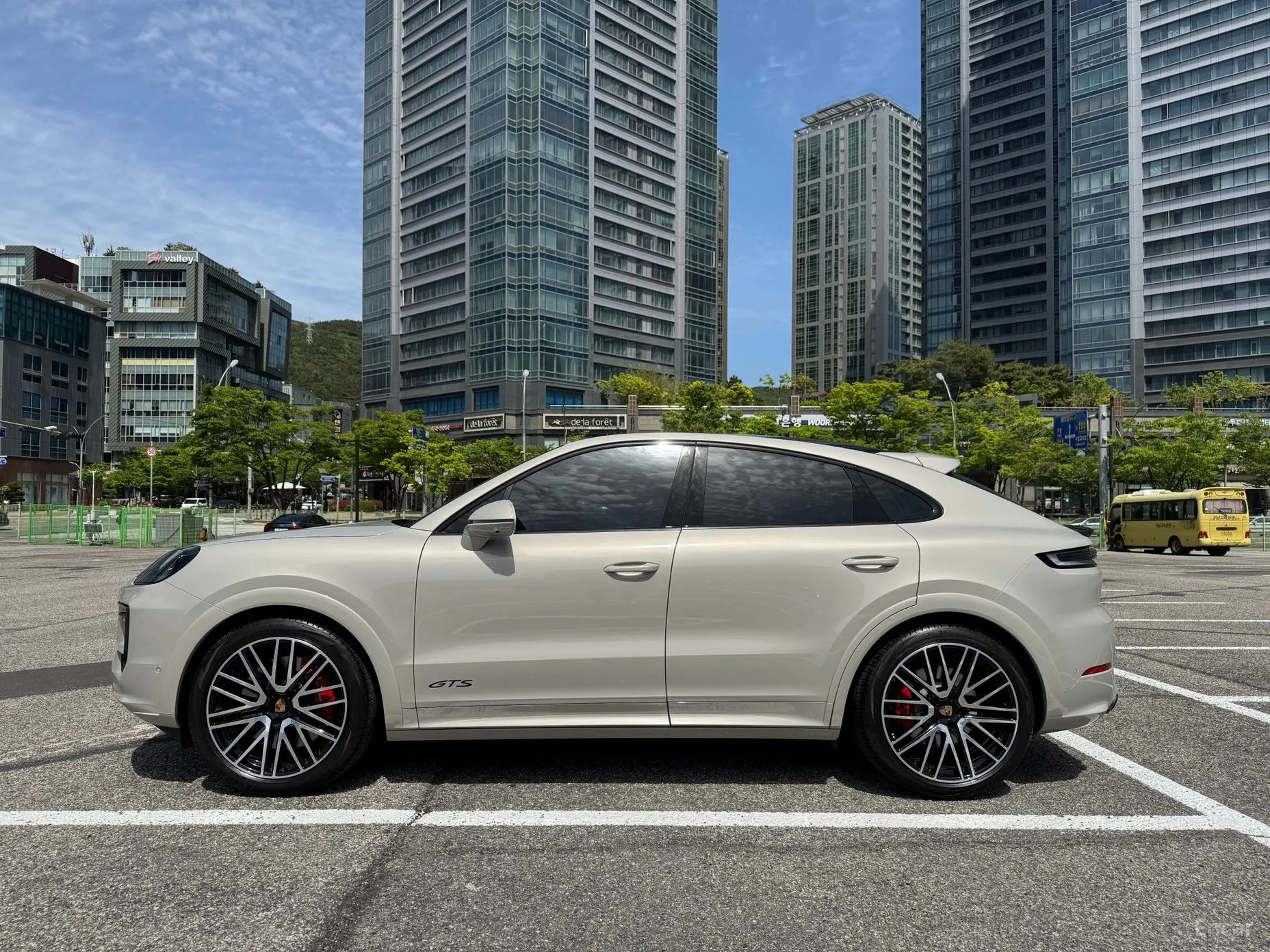 Porsche Cayenne (PO536) превью 6