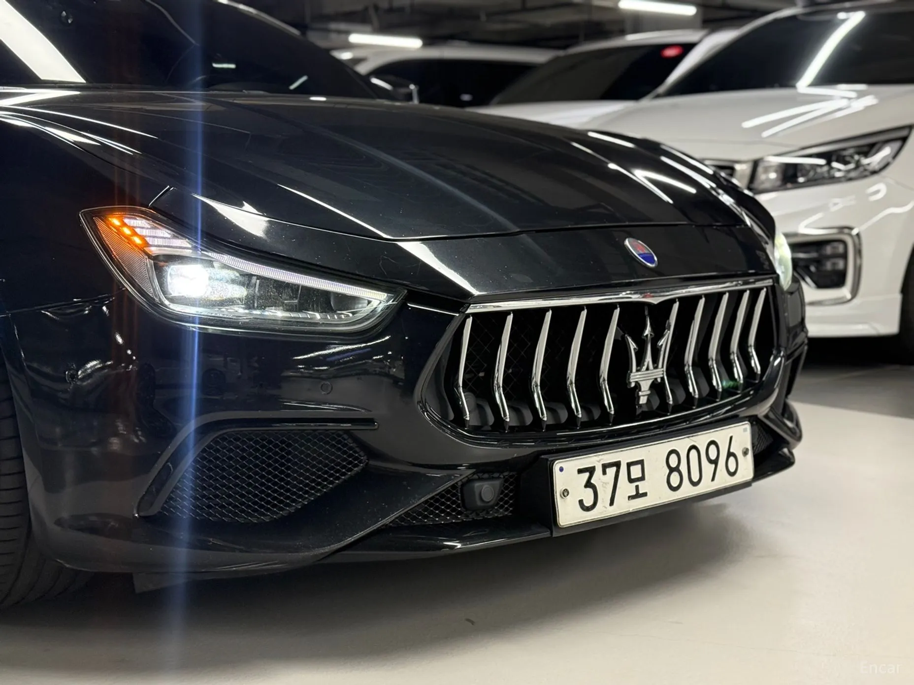 Maserati Ghibli превью 4