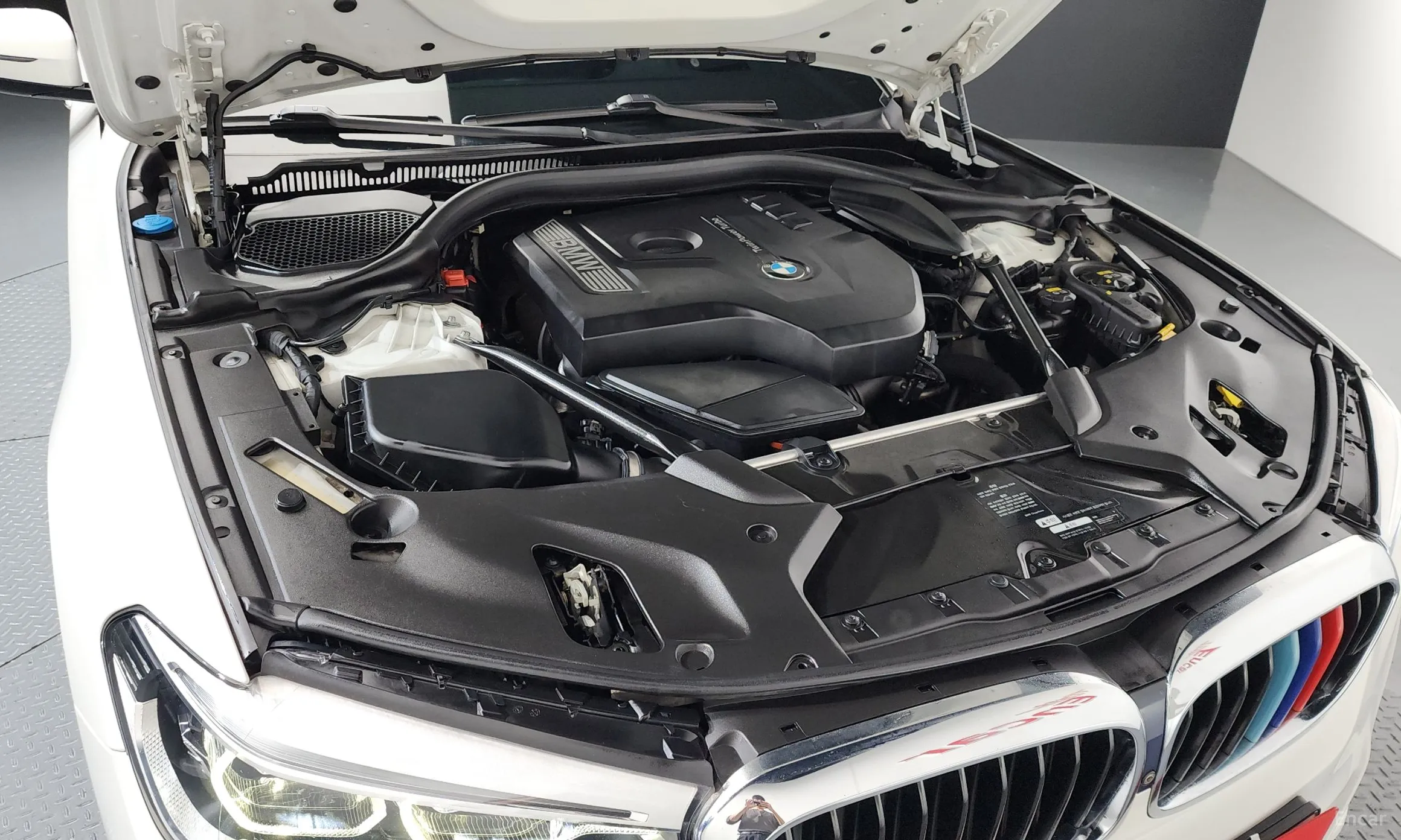 BMW 5 Series (G30) превью 6
