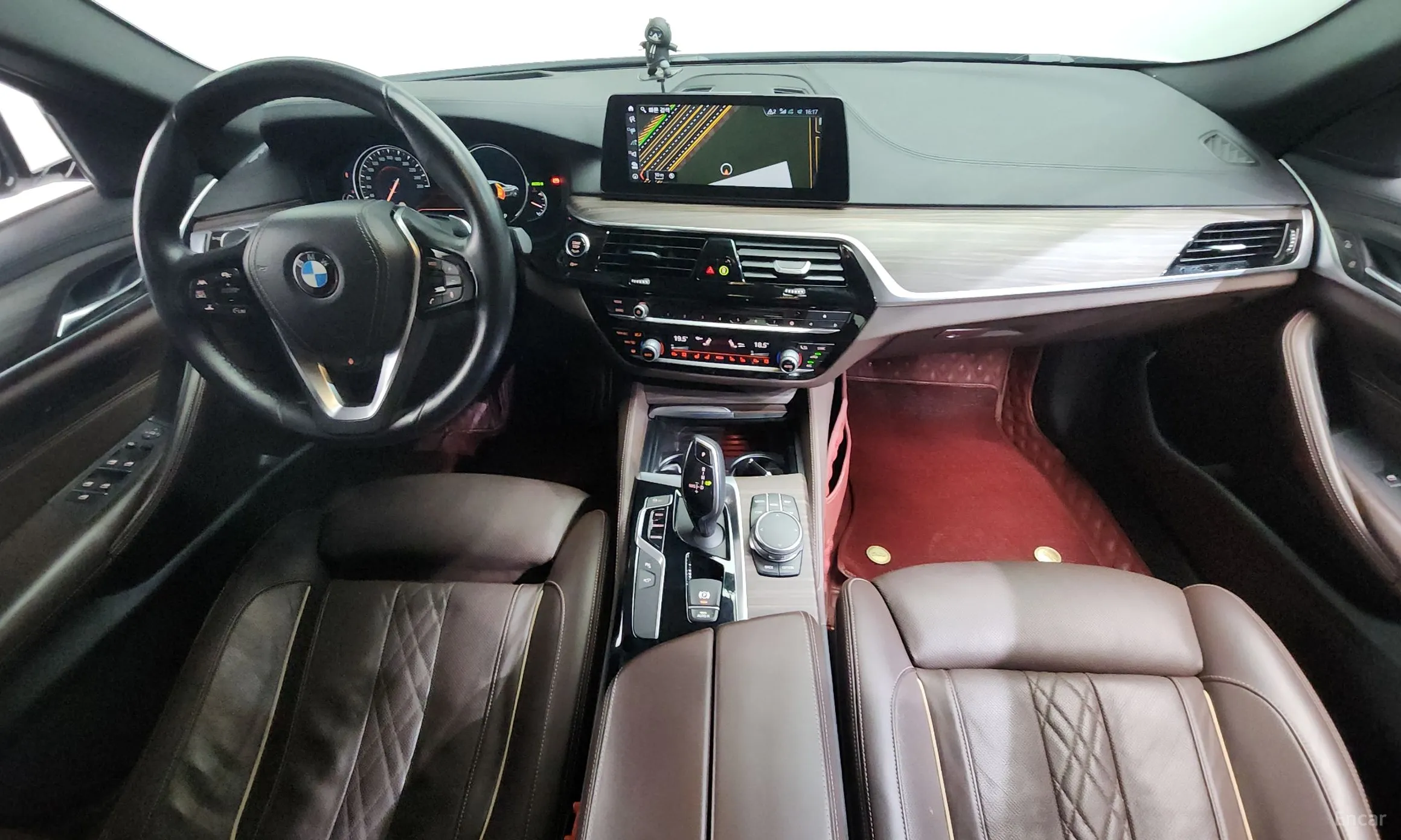 BMW 5 Series (G30) превью 7