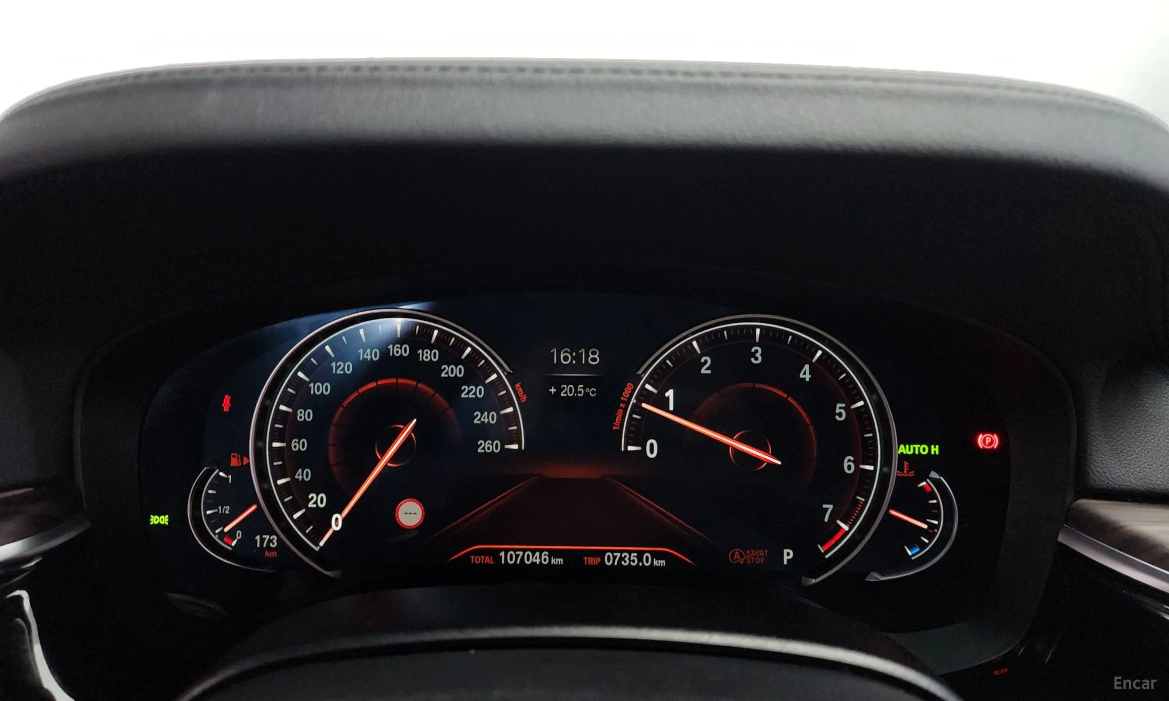 BMW 5 Series (G30) превью 8