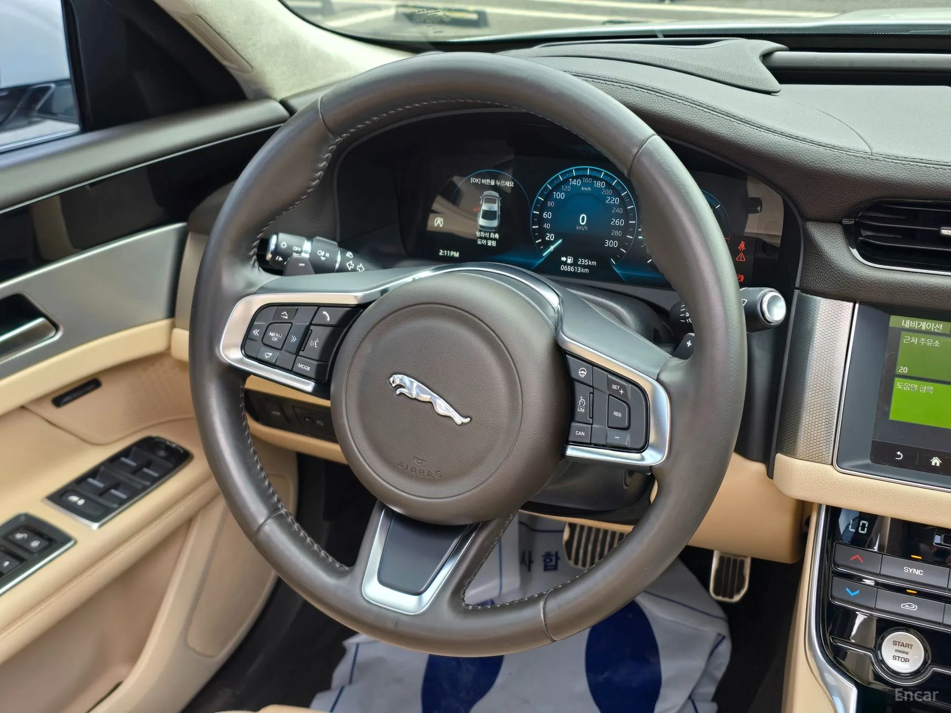 Jaguar XF (x260) превью 12