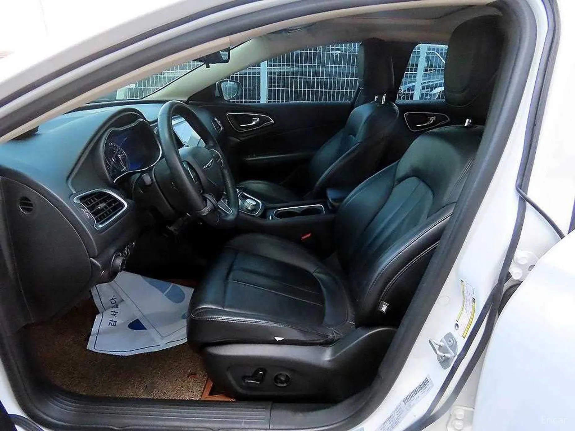 Chrysler 200 Second generation превью 5