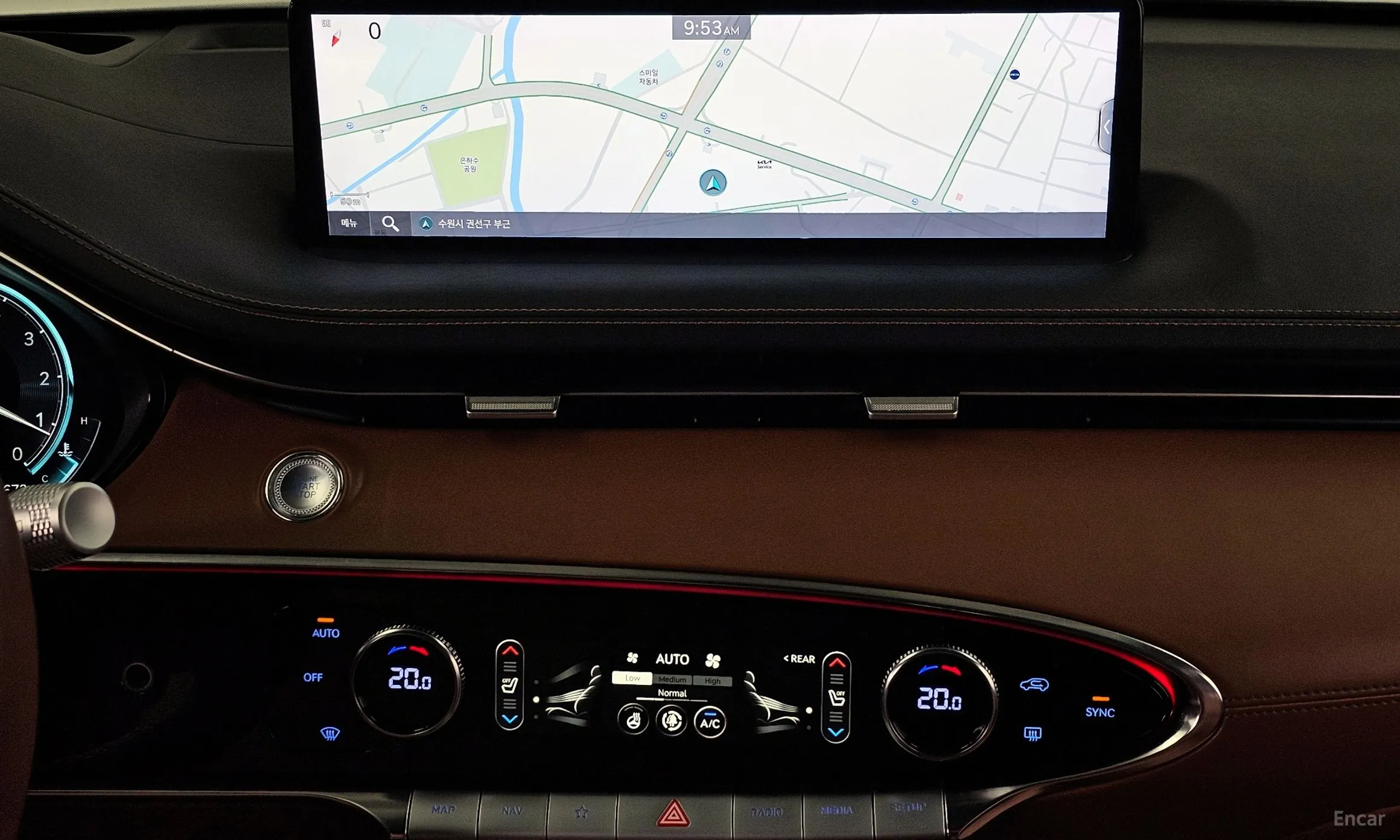 Genesis GV70 превью 14