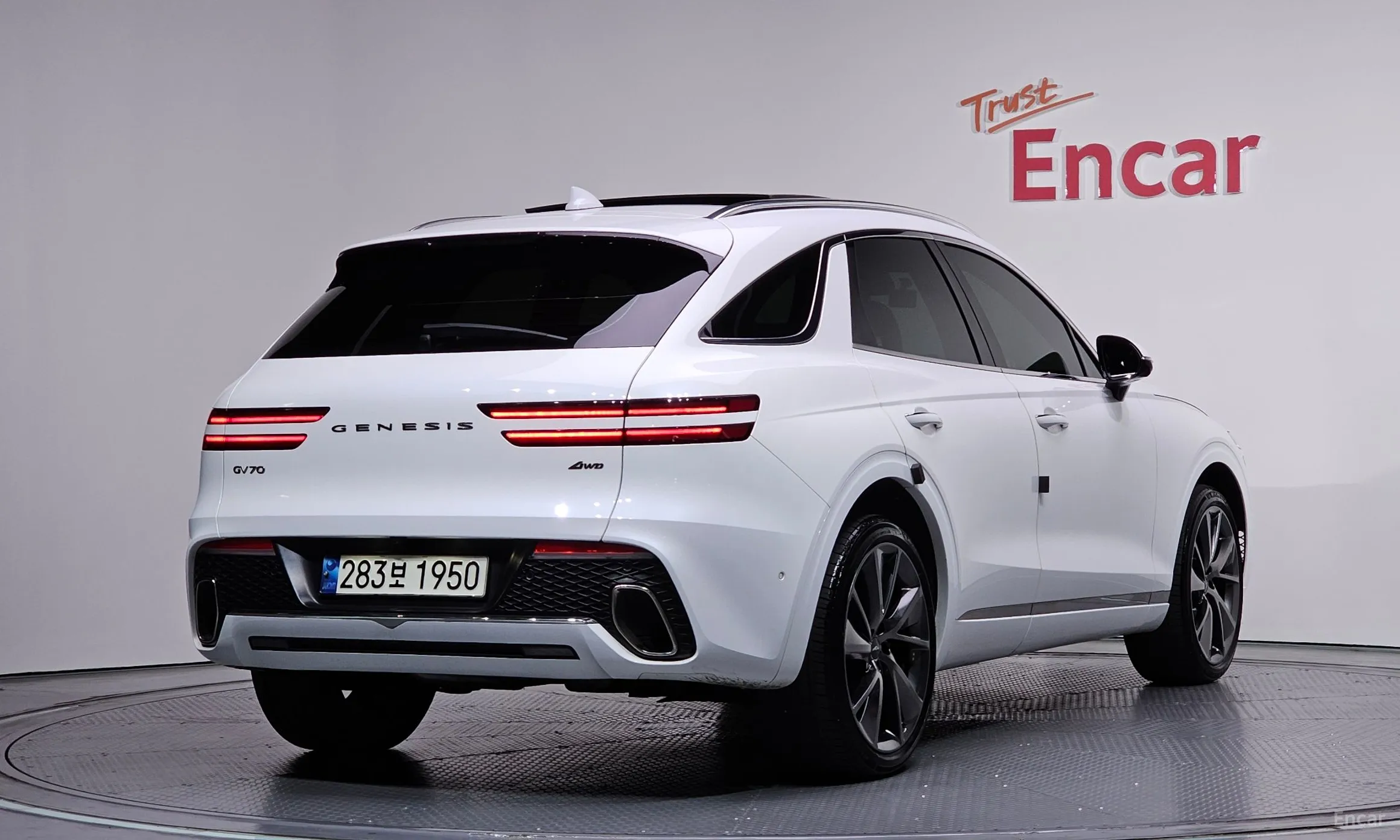 Genesis GV70 превью 2