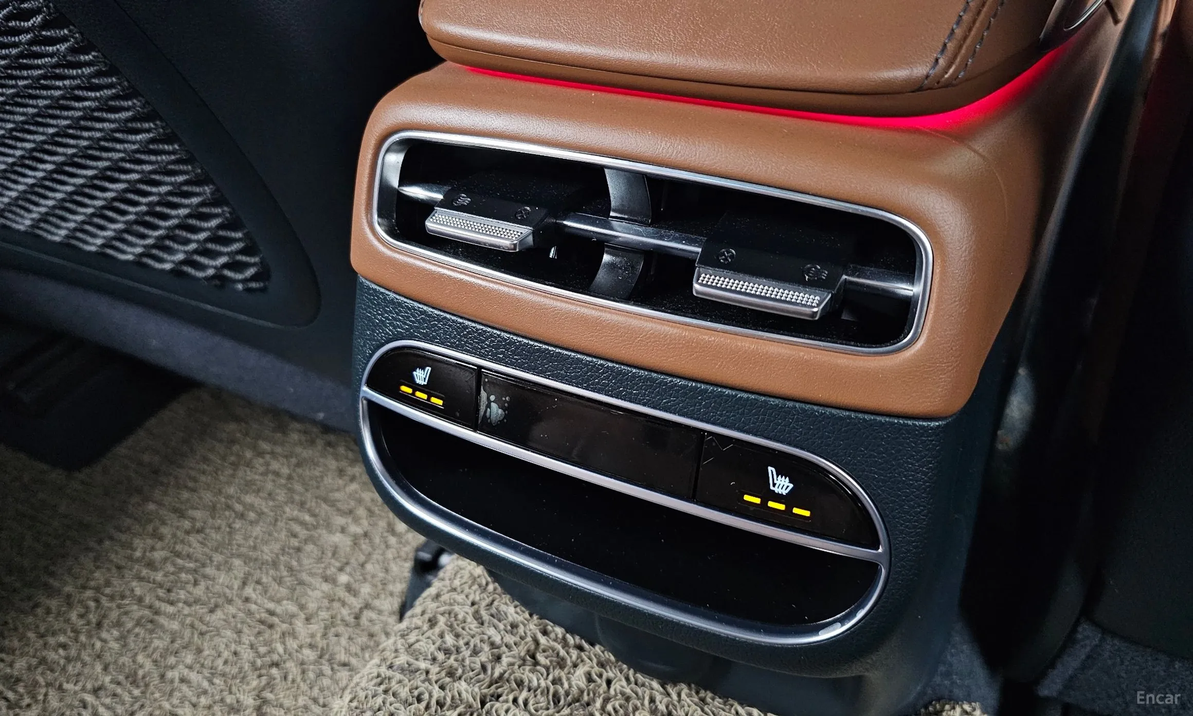 Genesis GV70 превью 19