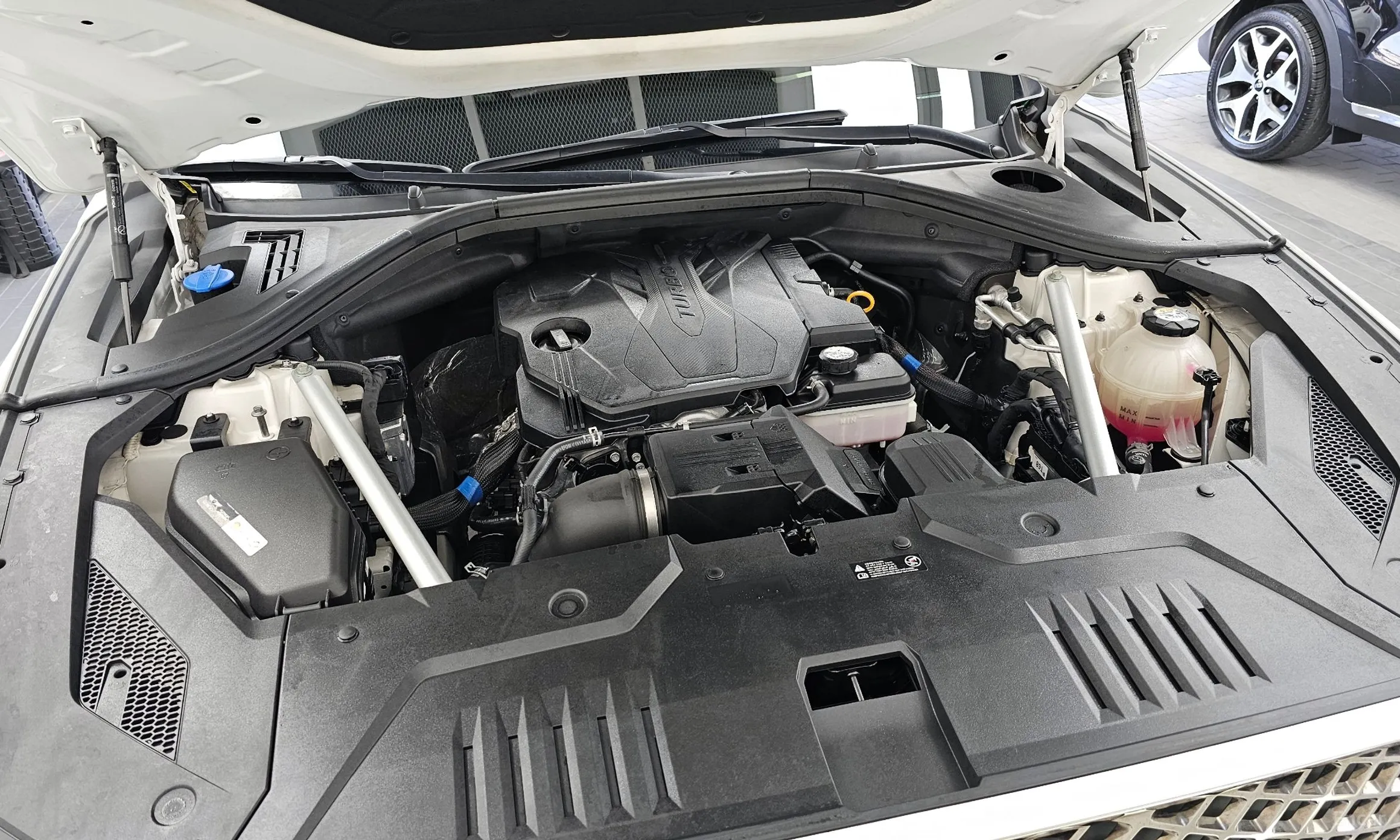 Genesis GV70 превью 6