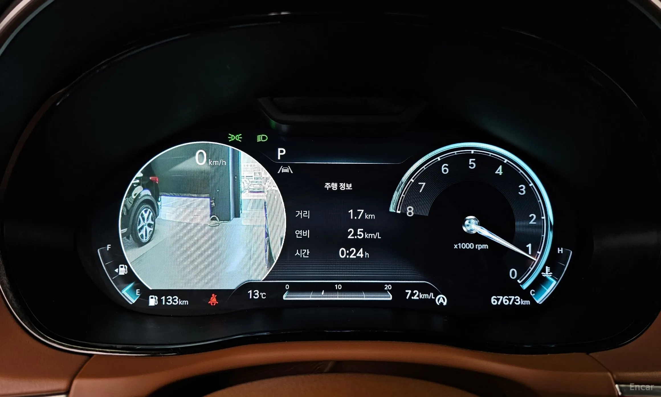 Genesis GV70 превью 8