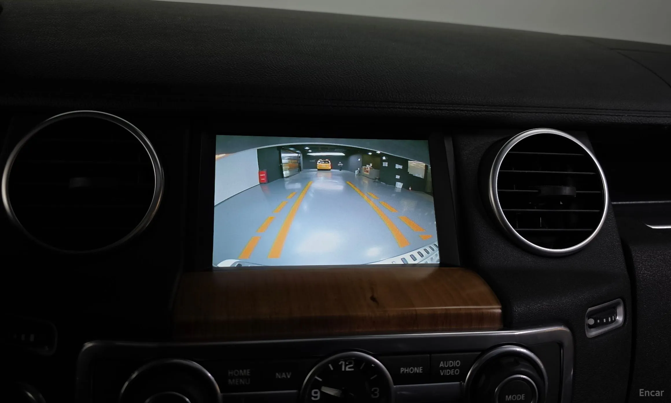 Land Rover Discovery 4 превью 15