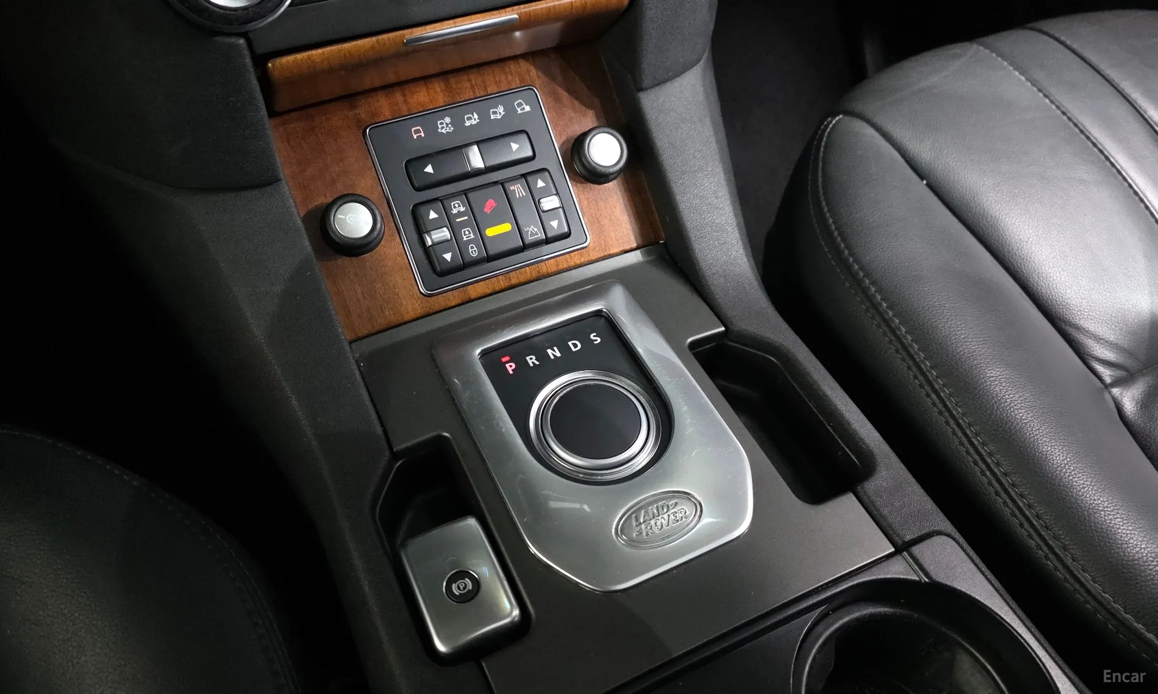 Land Rover Discovery 4 превью 9